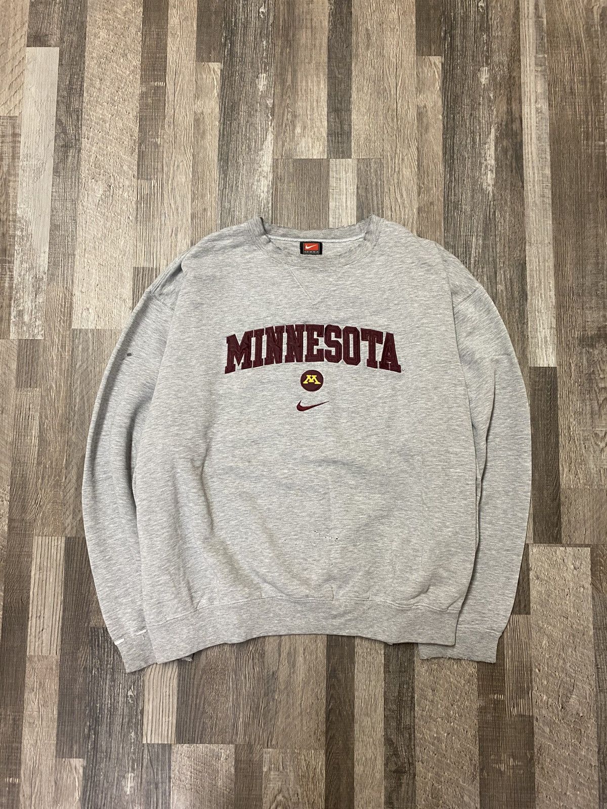 Nike Vintage 90’s U of M Nike Center Swoosh Distressed Sweatshirt Size US XL / EU 56 / 4 - 1 Thumbnail