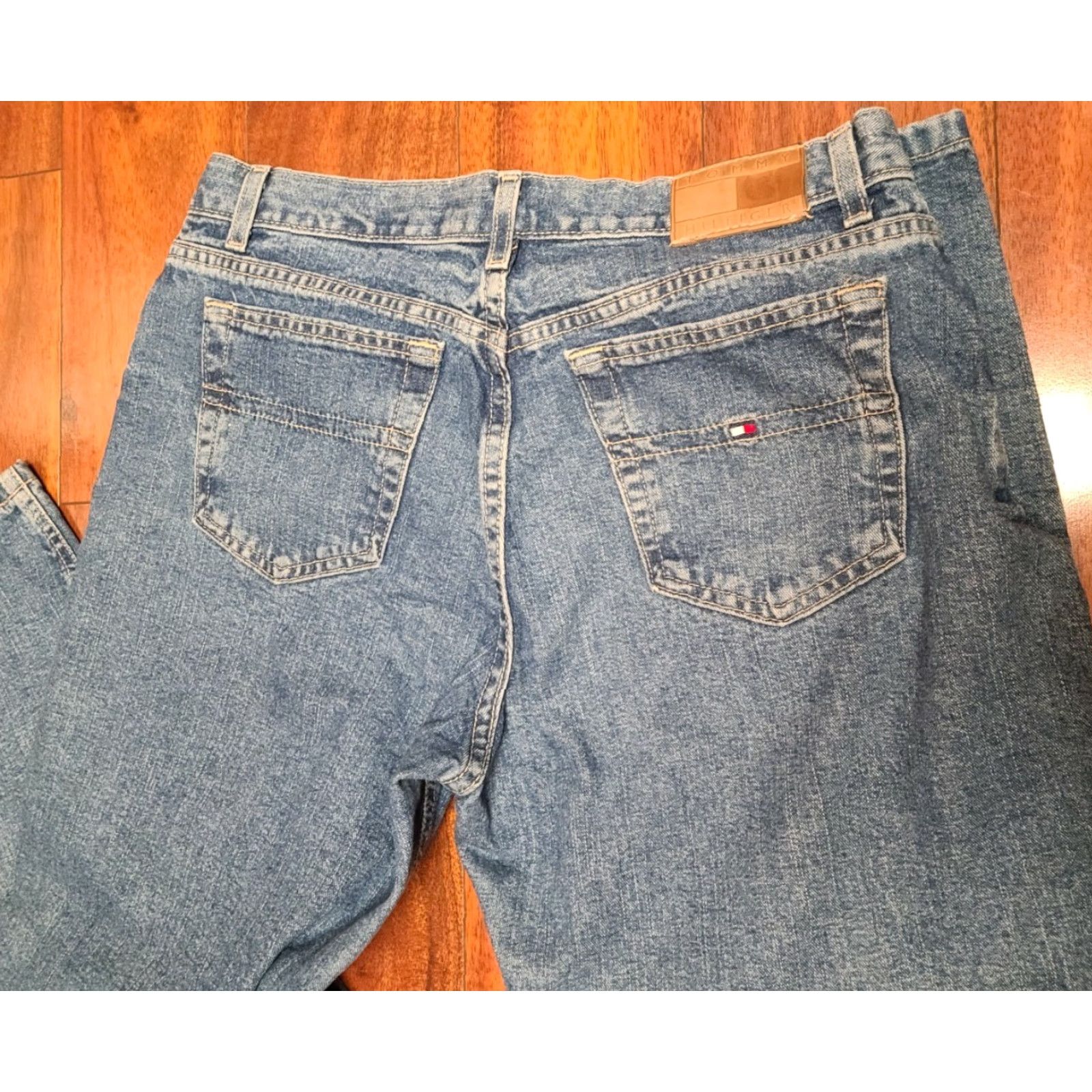 Tommy Hilfiger VINTAGE Tommy Hilfiger Boyfriend Jeans Women’s Size 10 (W32 x L25) Medium Wash Denim Size 32" / US 10 / IT 46 - 4 Thumbnail