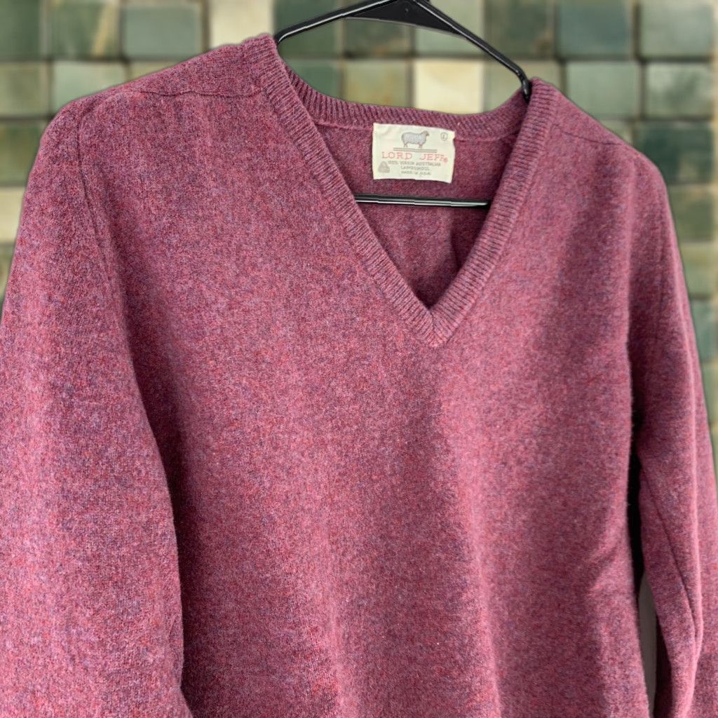Vintage VINTAGE Lord Jeff Marled Australian Lambswool V-Neck Sweater Mens Large Purple 70s 1970s Wool Cardigan Preppy Size US L / EU 52-54 / 3 - 1 Thumbnail