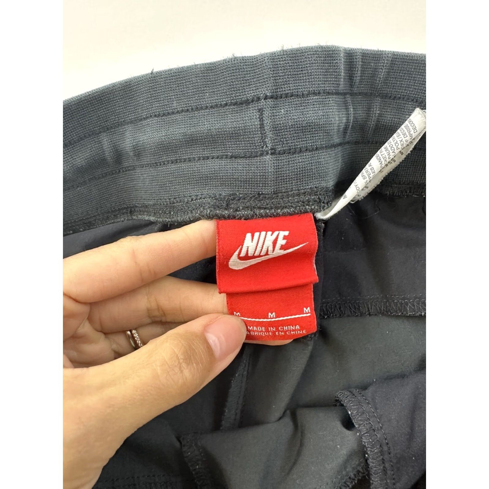 Nike Nike Shorts Women M Black NSW BONDED 805476-010 Athletic Running & Gym Training Womens Size 32" / US 10 / IT 46 - 3 Thumbnail
