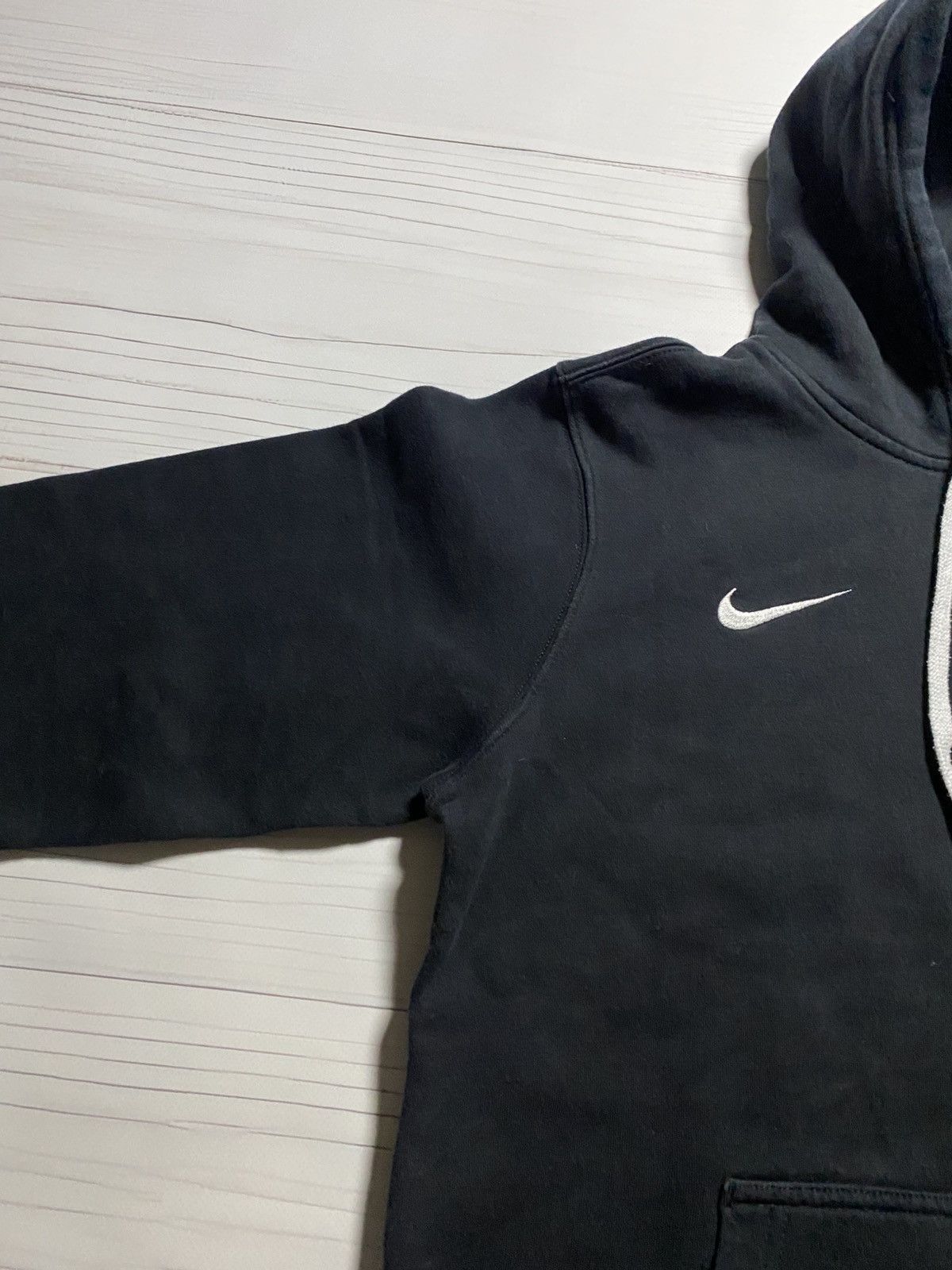 Nike × Vintage Vintage Nike Embroidered swoosh box fit faded y2k hoodie Size US S / EU 44-46 / 1 - 6 Thumbnail