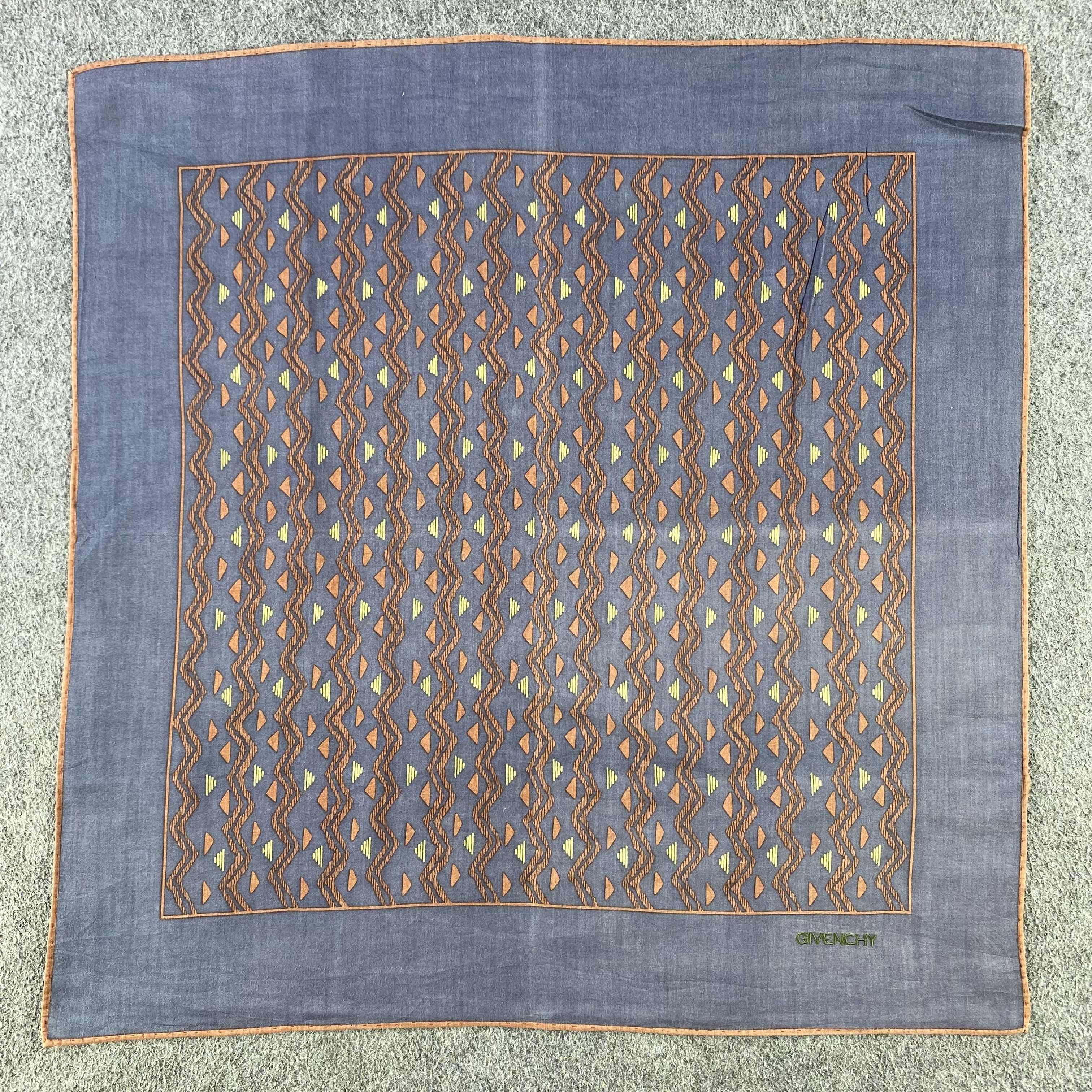 Vintage Givenchy Handkerchief/Neckerchief/Bandana HC675 Size ONE SIZE - 1 Thumbnail