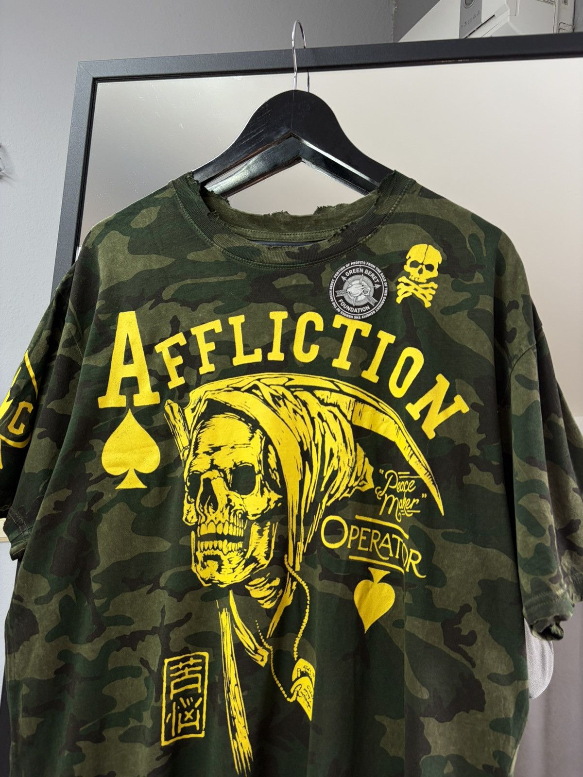 Affliction Affliction Camo Skull T-Shirt Y2K Archive MMA Graphic Tee Size US XL / EU 56 / 4 - 1 Thumbnail