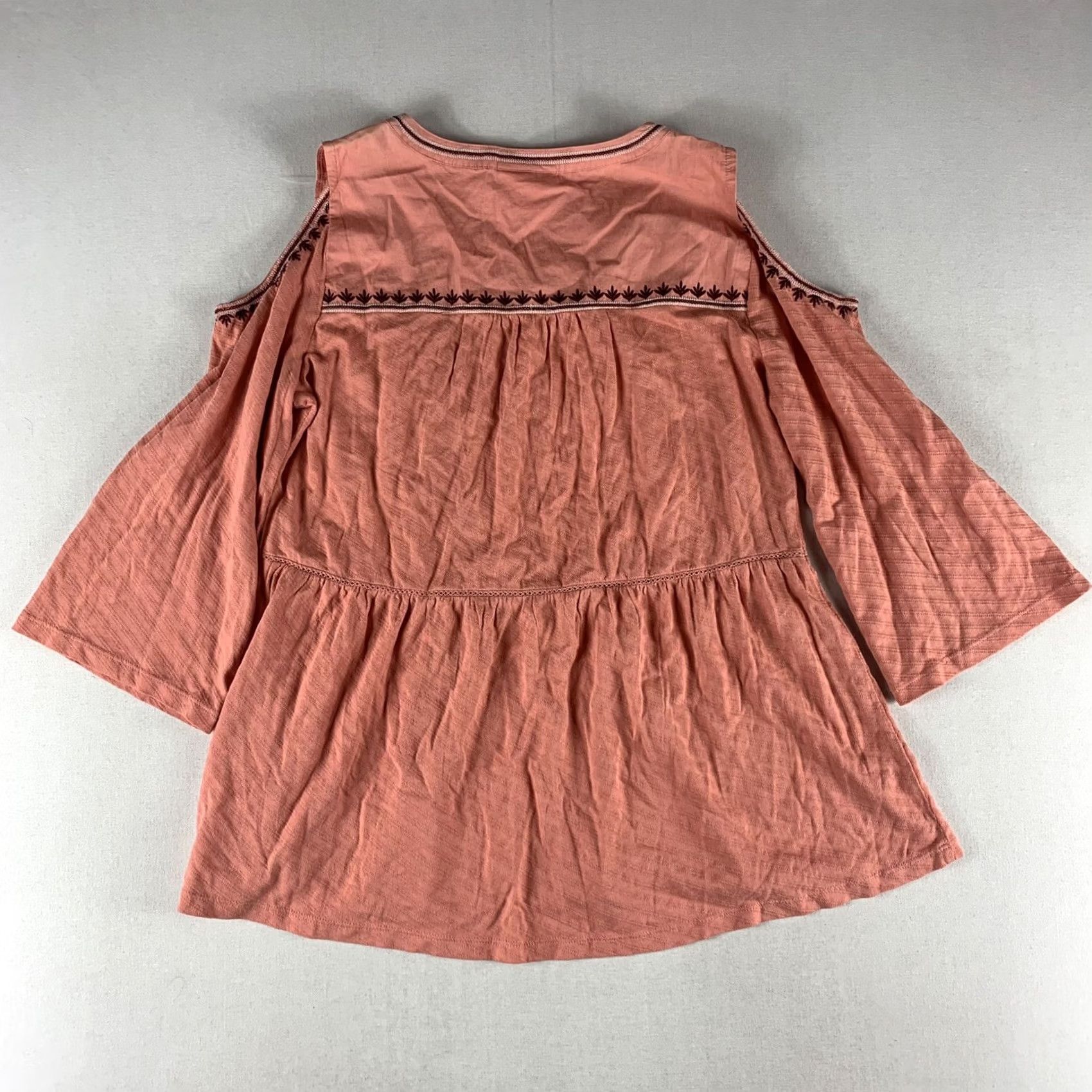 Vintage STYLE & CO. WOMENS MEDIUM PINK EMBROIDERED LONGSLEEVE BLOUSE Size M / US 6-8 / IT 42-44 - 2 Thumbnail