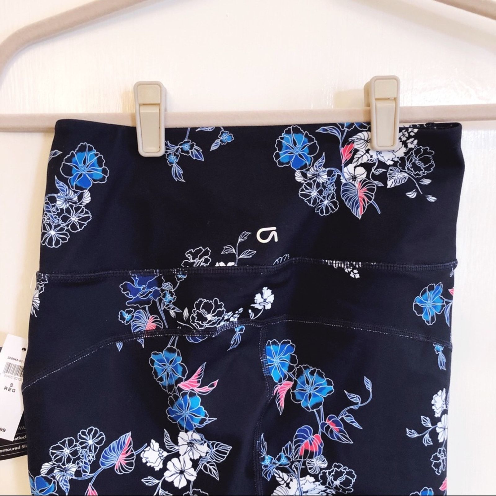 Gap GAP Fit High-Rise Blue Floral Compression Leggings Size 27" / US 4 / IT 40 - 5 Thumbnail