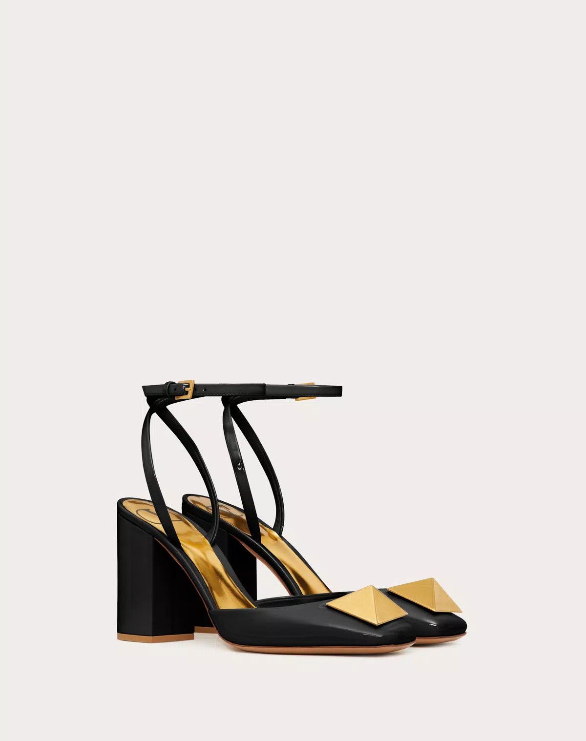 Valentino o1s1wg110625 One Stud Pump In Patent Leather 90mm in Black Size US 5 / IT 35 - 2 Thumbnail
