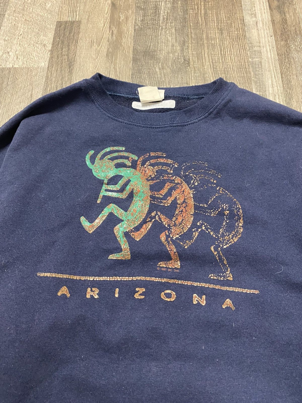 Vintage 90’s 1997 Arizona Aztec Crewneck Sweatshirt Boxy Sun Faded Size US XL / EU 56 / 4 - 2 Thumbnail