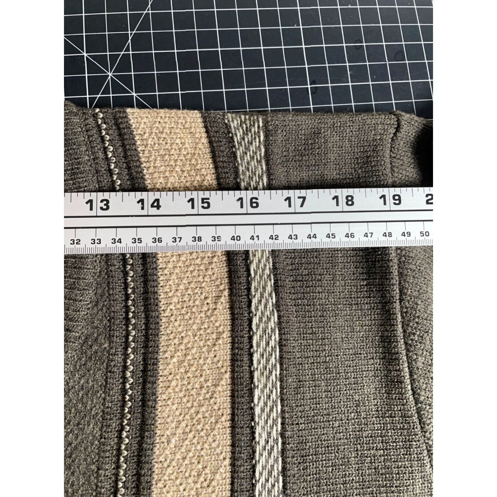 Vintage VINTAGE Preppy V-Neck Sweater Men's L Green Vertical Striped Pattern Y2K VTG Size US L / EU 52-54 / 3 - 7 Thumbnail