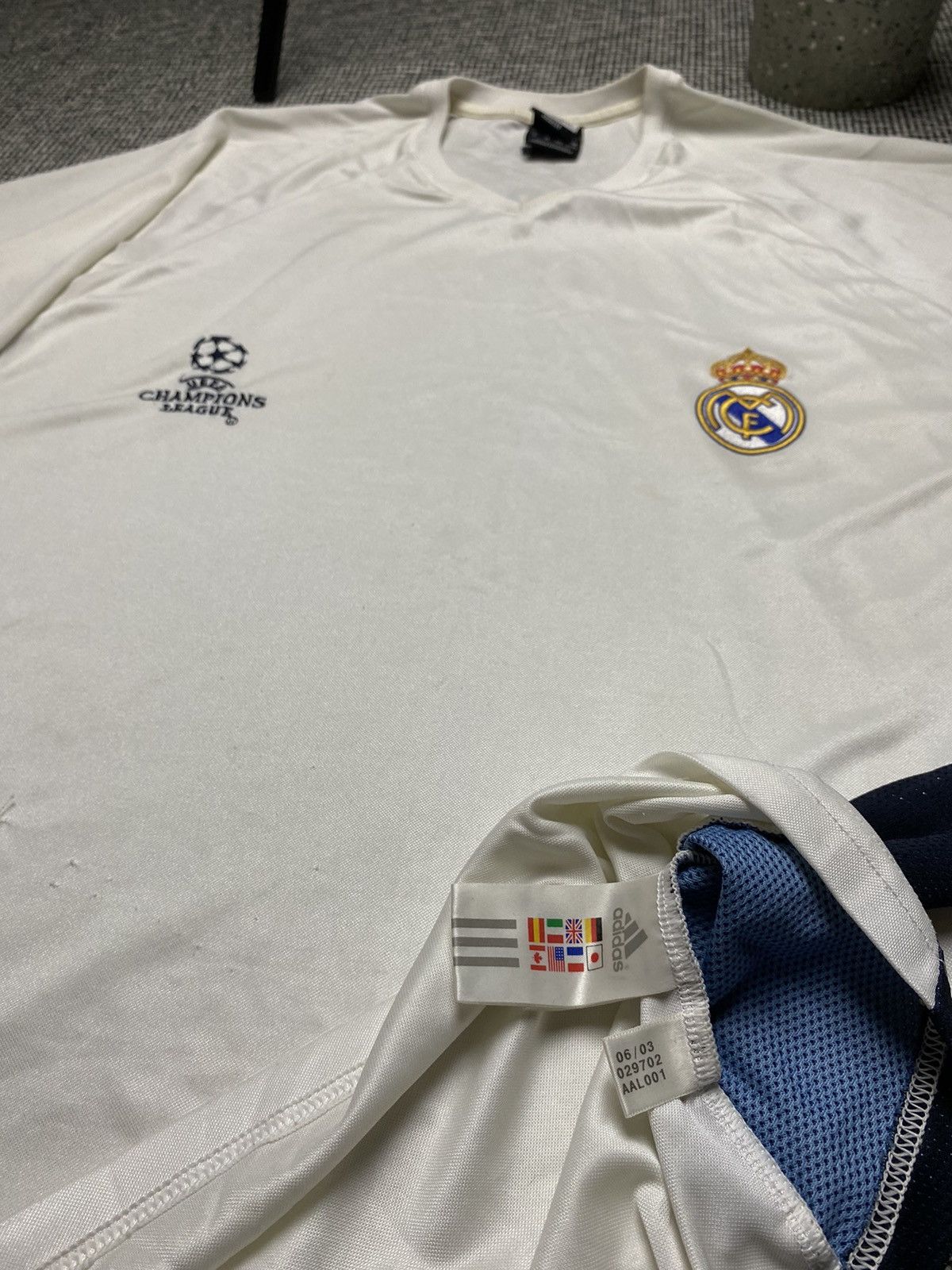Vintage Real Madrid adidas 2003 vintage rare soccer jersey y2k Size US XL / EU 56 / 4 - 15 Thumbnail