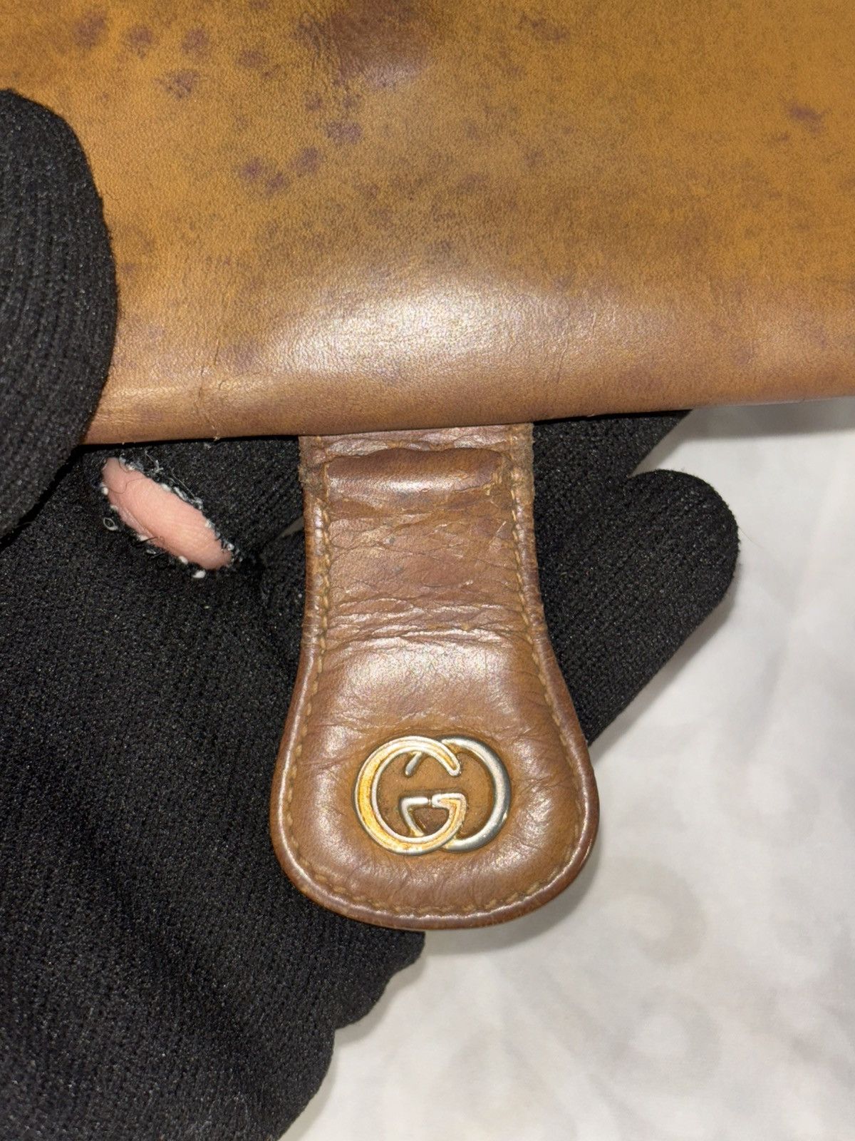Gucci (very worn) Gucci Long Wallet Vintage Size ONE SIZE - 13 Thumbnail
