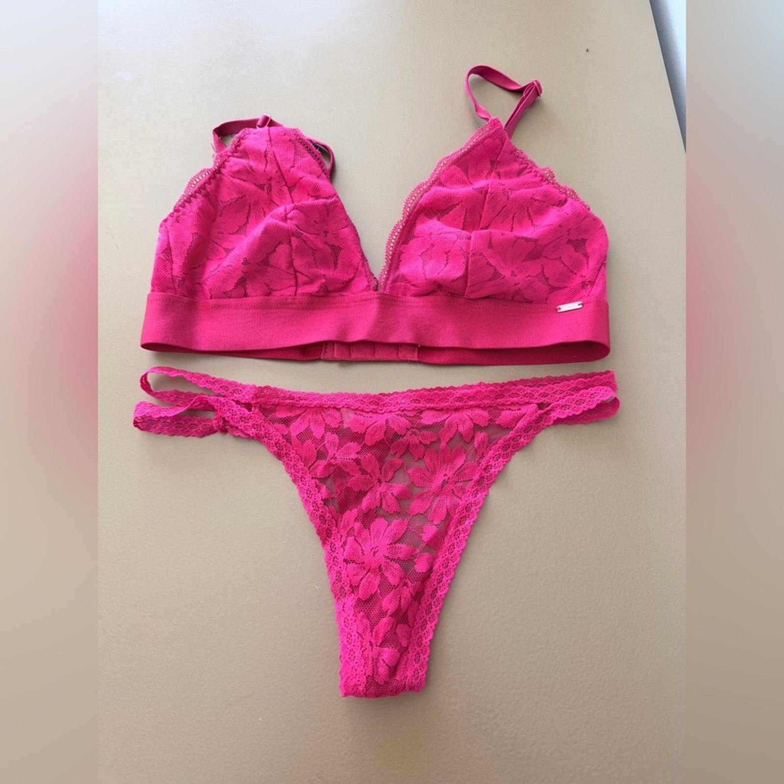 Other Hot Red Lace Bralette & Panties Set. Bra size M panties S Size ONE SIZE - 4 Thumbnail
