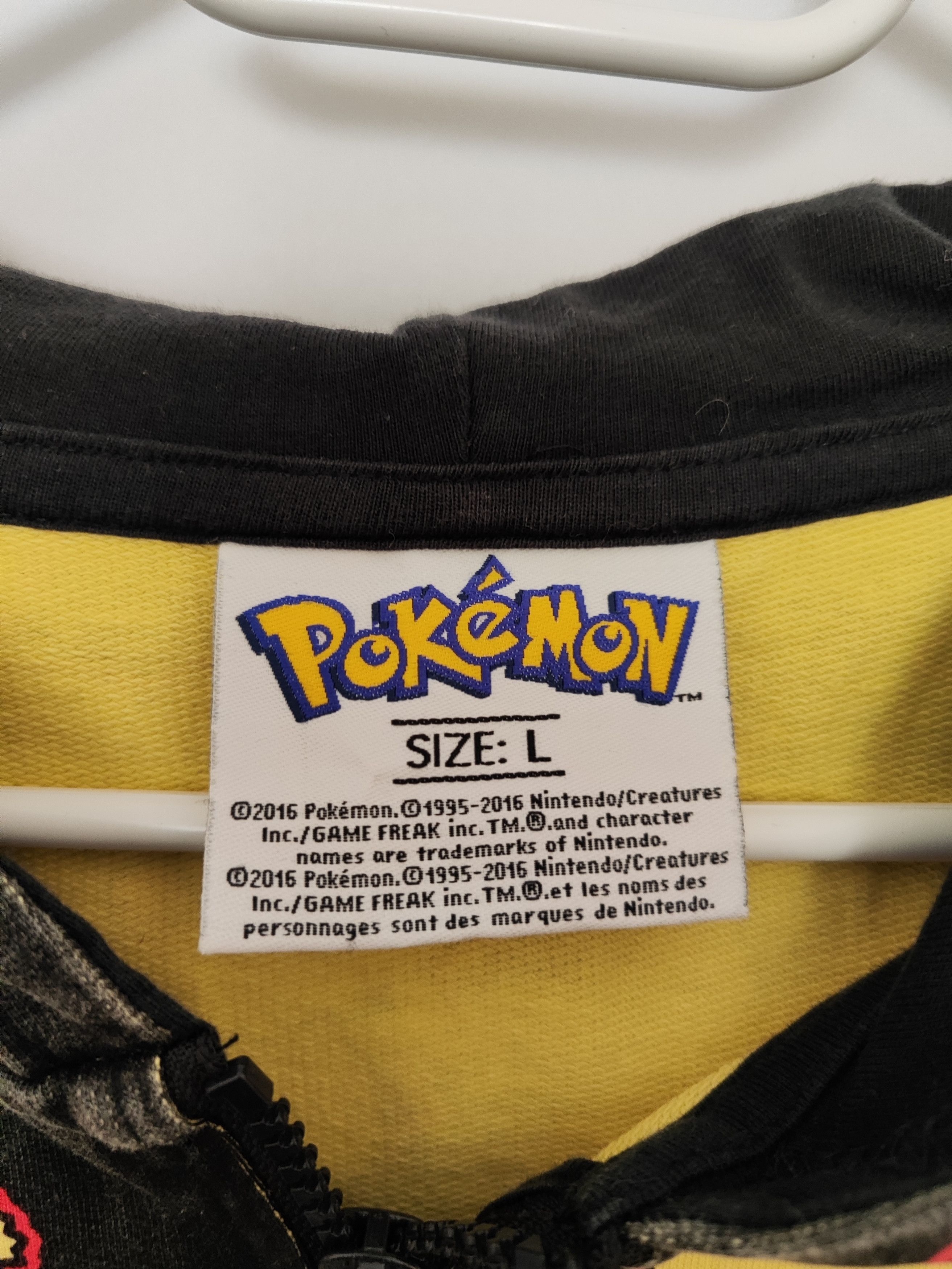 Pokemon Rare Pokémon 20th Anniversary Pikachu All-Over Print Hoodie Size US L / EU 52-54 / 3 - 4 Thumbnail