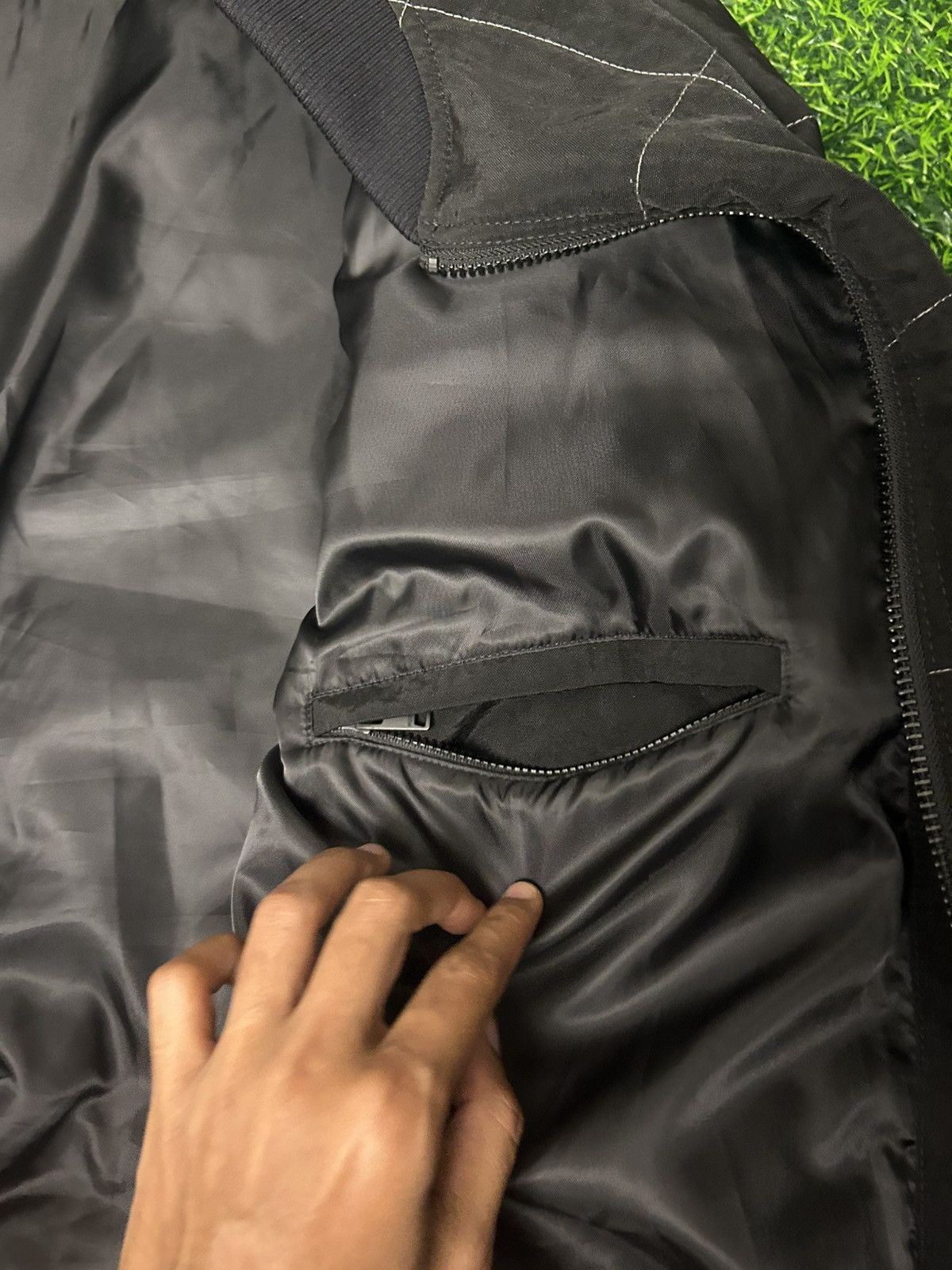 Hugo Boss × Red Bull hugo boss x redbull bomber jacket Size US XXL / EU 58 / 5 - 6 Thumbnail