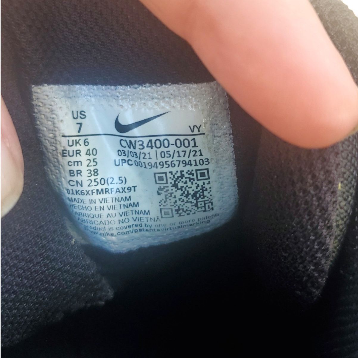 Nike Nike | Renew Black and Red Basketball Shoes | Size 7 Size US 7 / EU 40 - 4 Thumbnail