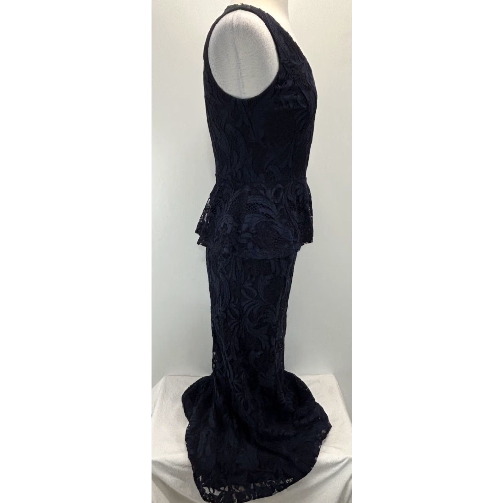 Ralph Lauren Lauren Ralph Lauren Long Dress Gown Sz 4 Navy Lace Overlay Peplum Waist Formal Maxi Womens Size S / US 4 / IT 40 - 4 Thumbnail
