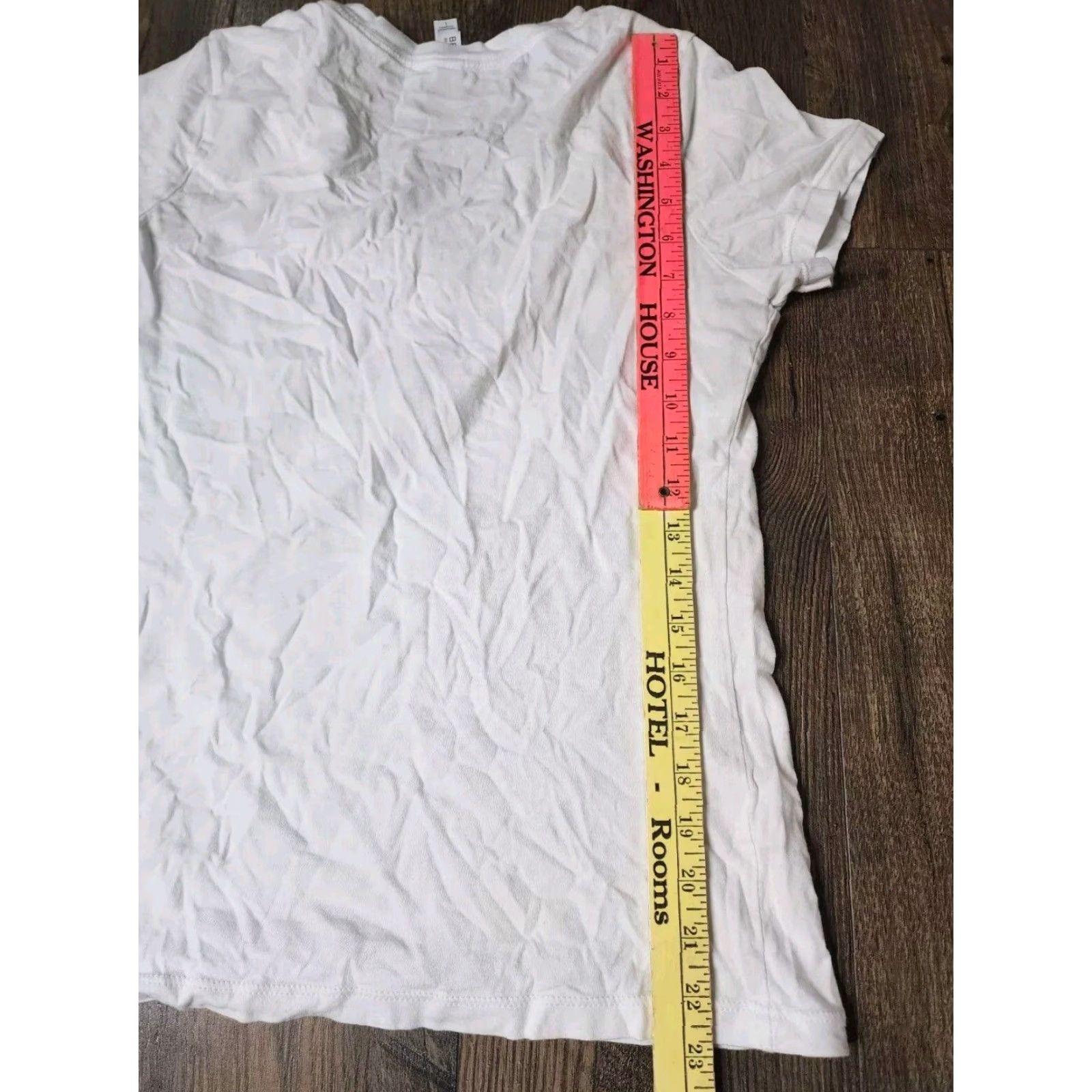 Bell VINTAGE Women's Cotton T-Shirt Short Sleeve V-Neck White Bering Sea Gold Eroica Emily Riedel TV Show 2010s Ladies Size L / US 10 / IT 46 - 2 Thumbnail