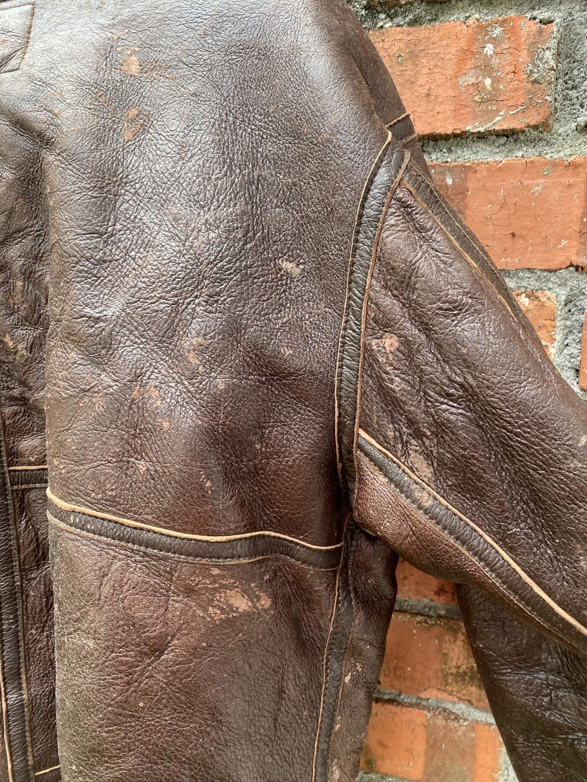 Avirex vintage b3 flight jacket sheepskin Size US M / EU 48-50 / 2 - 13 Thumbnail