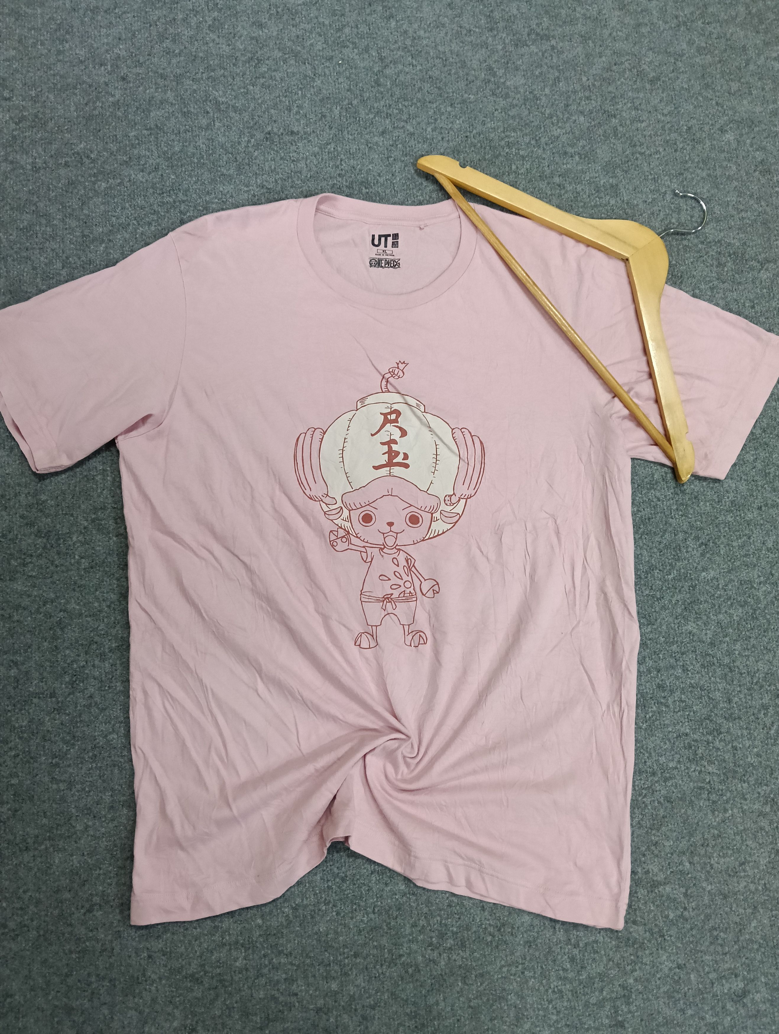 Japanese Brand × One Piece × Uniqlo One peace Tony Chopper X UNIQLO T-SHIRT Size US XL / EU 56 / 4 - 1 Thumbnail