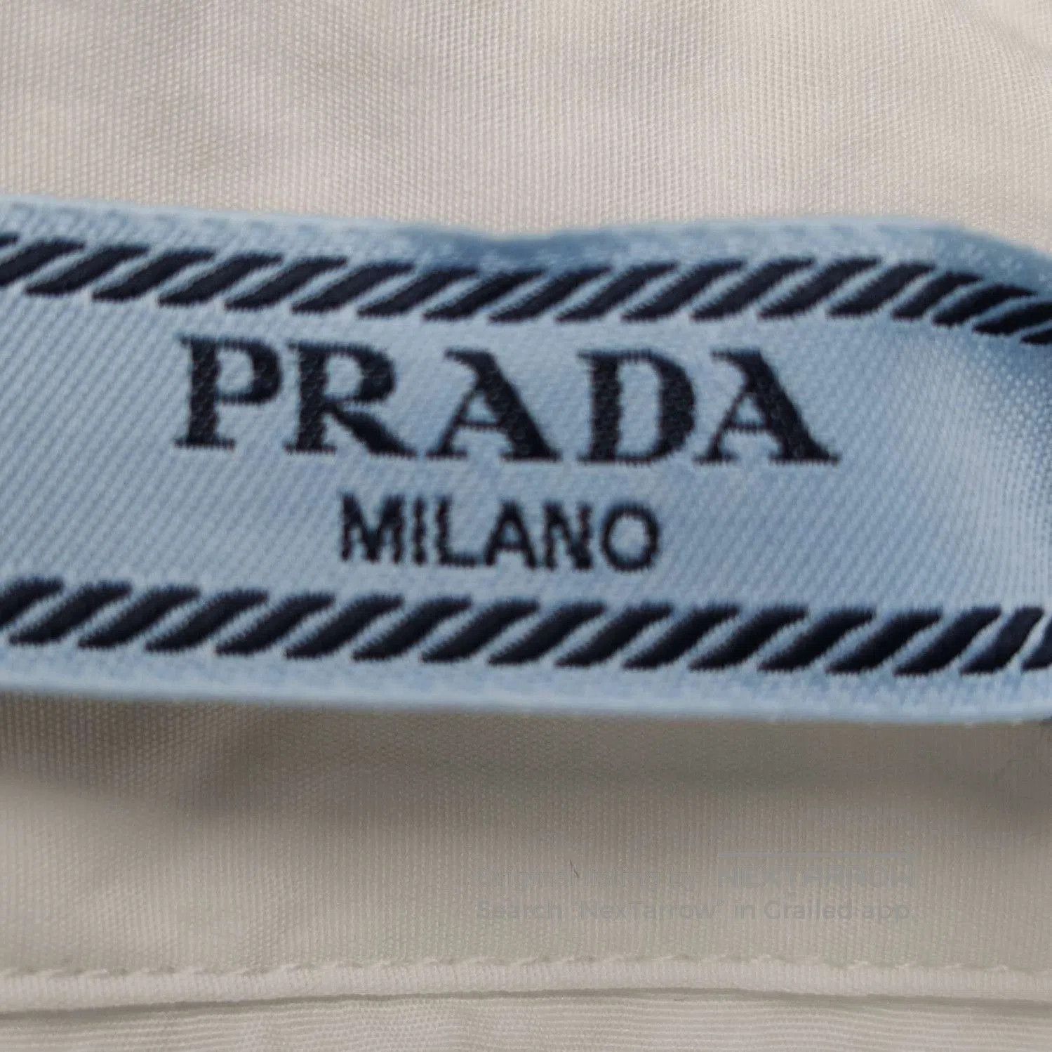 Prada Prada Cropped Cotton Long Sleeve Button. Size S / US 4 / IT 40 - 3 Thumbnail