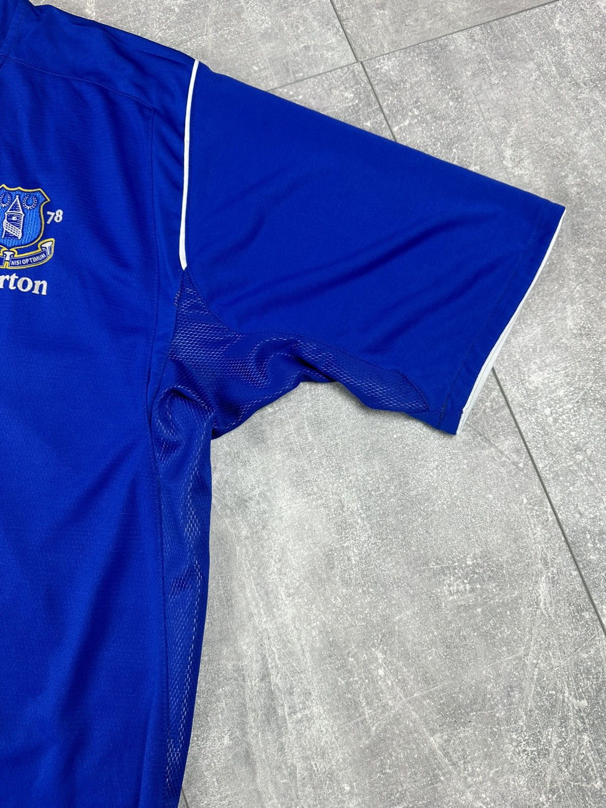 Umbro Umbro Everton FC #10 Ferguson 2004/05 Home Soccer Jersey Size US XL / EU 56 / 4 - 7 Thumbnail