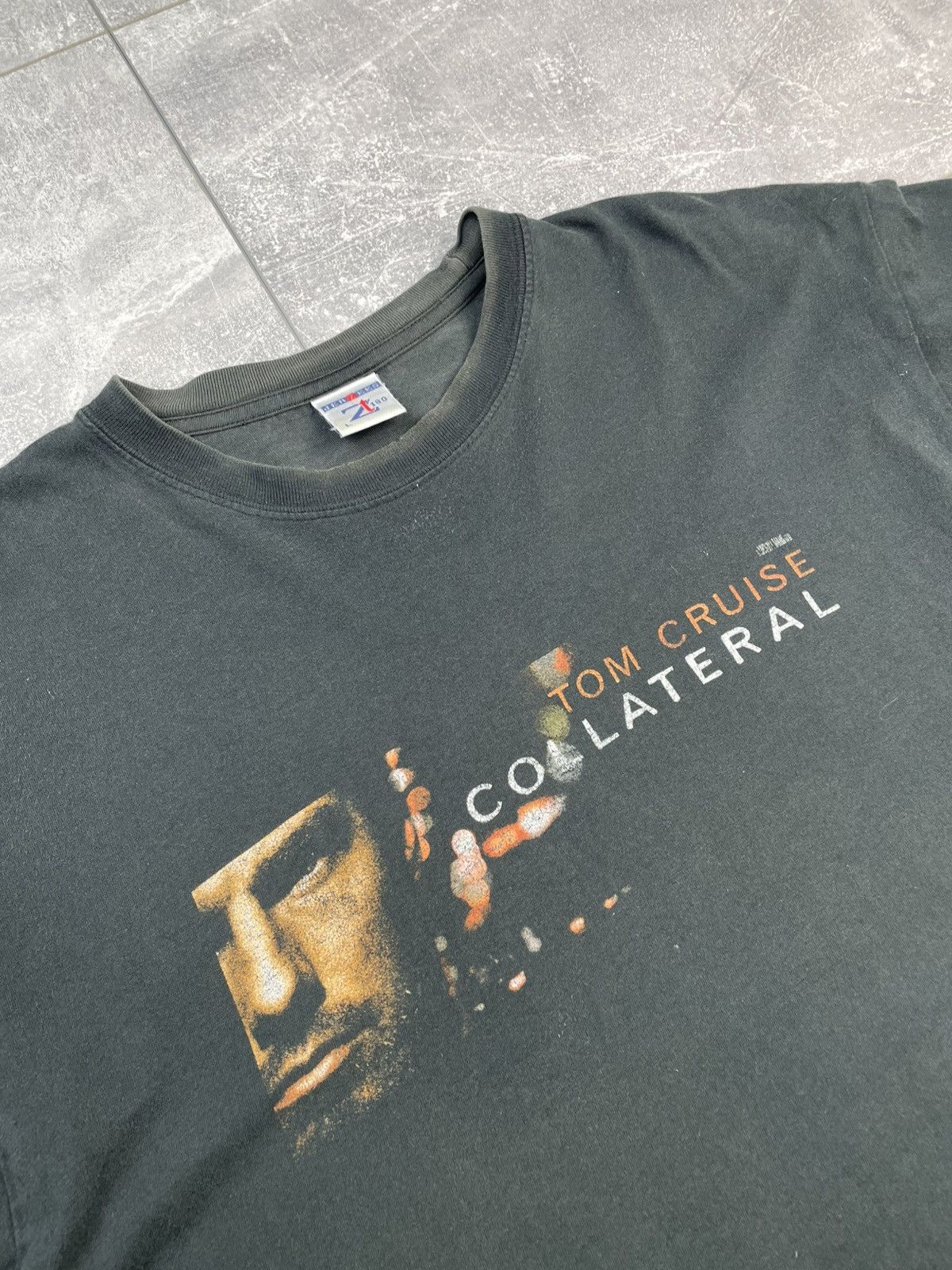 Vintage Vintage Movie Promo T-Shirt 2005 Tom Cruise Collateral Size US L / EU 52-54 / 3 - 3 Thumbnail
