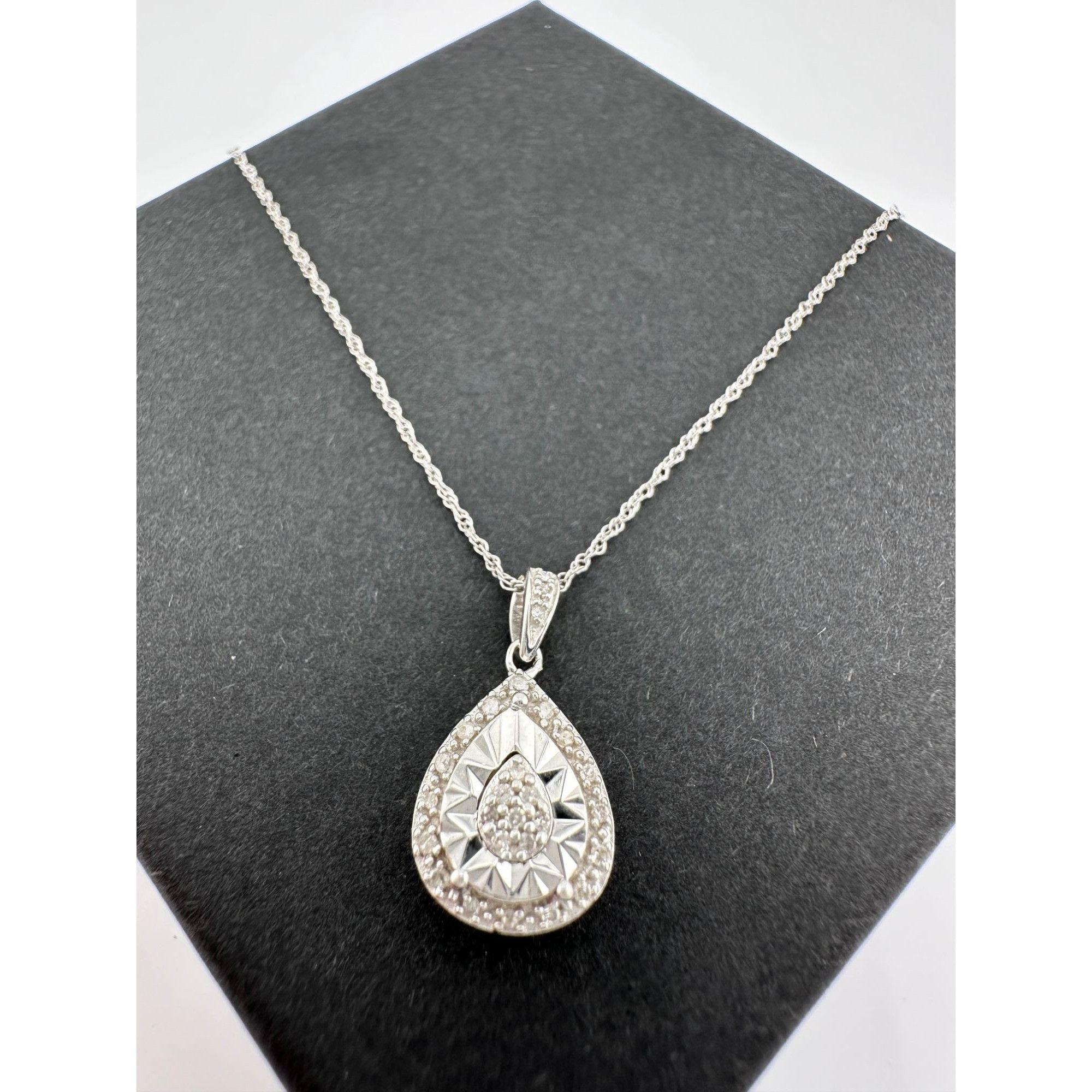 Other Pear Cut Natural Diamond Pendant Necklace Size ONE SIZE - 1 Thumbnail