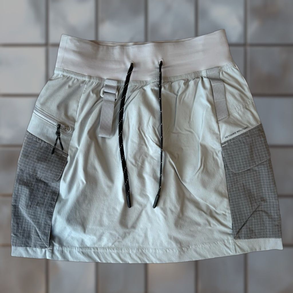 Lululemon Lululemon Multi Pocket High Rise Hiking Skirt Women's 2 Gray Athletic Outdoors Size 26" / US 2 / IT 38 - 1 Thumbnail