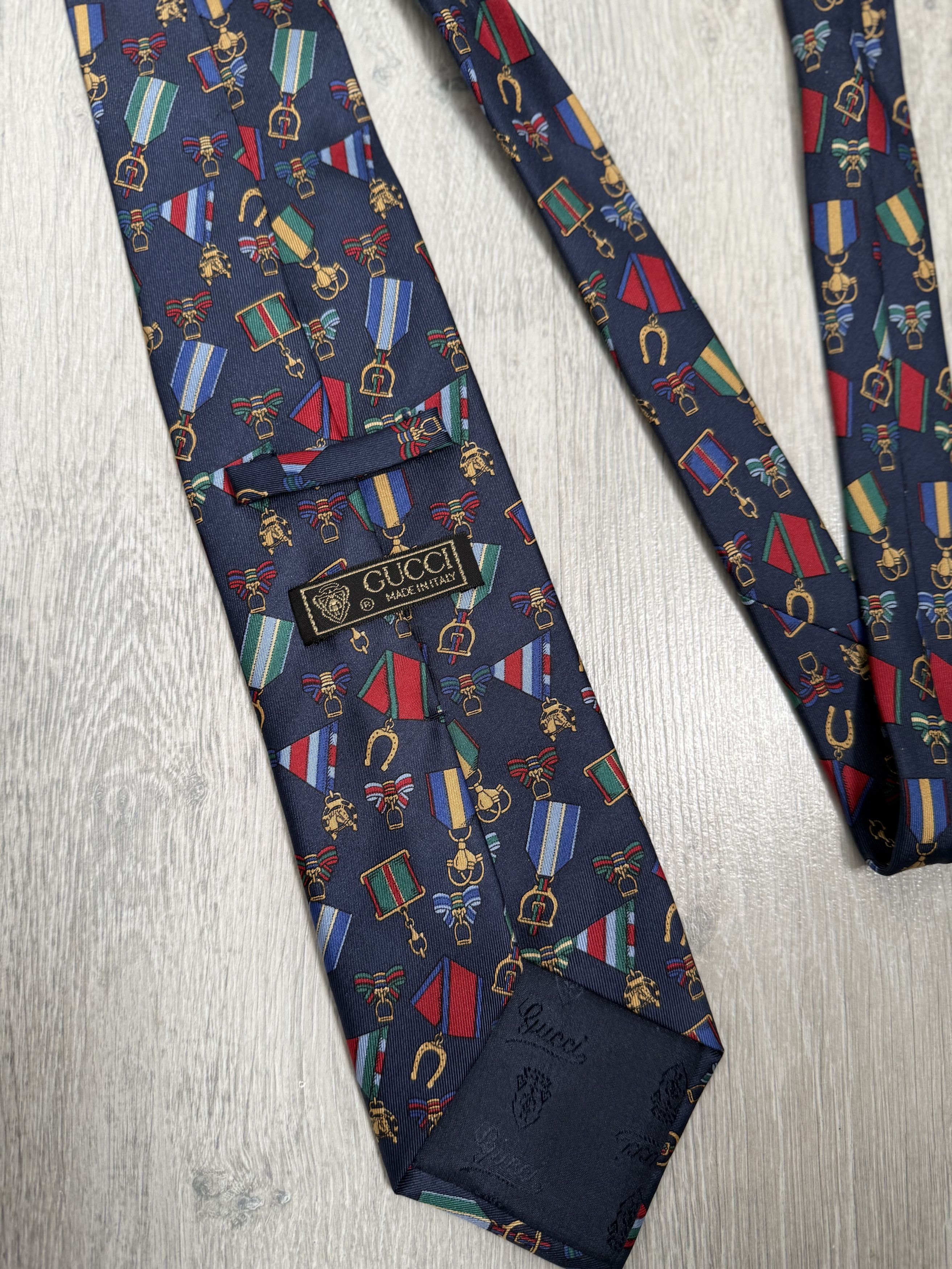 Vintage 90s Gucci silk Tie Medals Equestrian Pattern