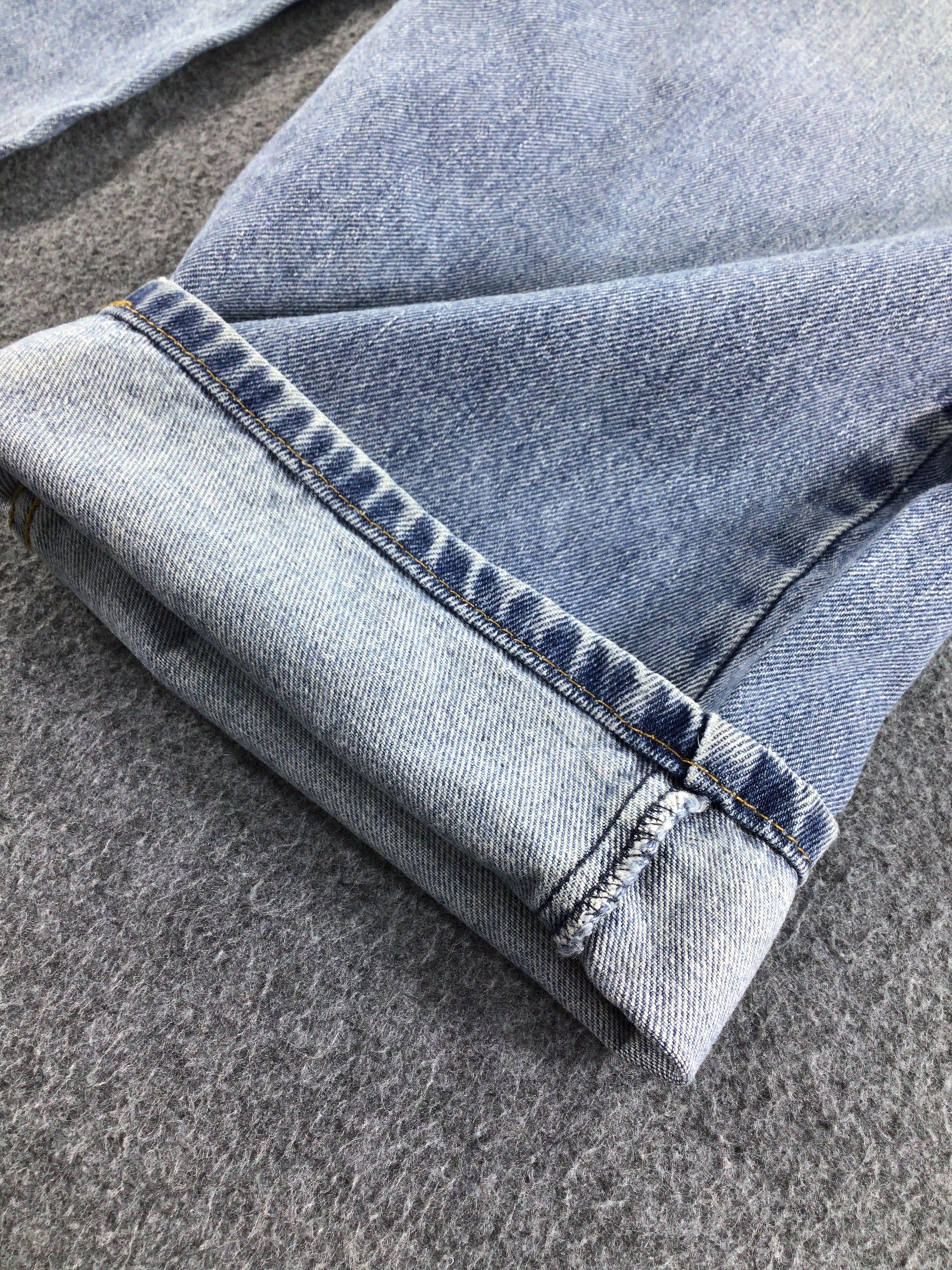 Levi's Vintage Levis 550 Jeans Blue Wash Denim -J568 Size US 43 - 6 Thumbnail