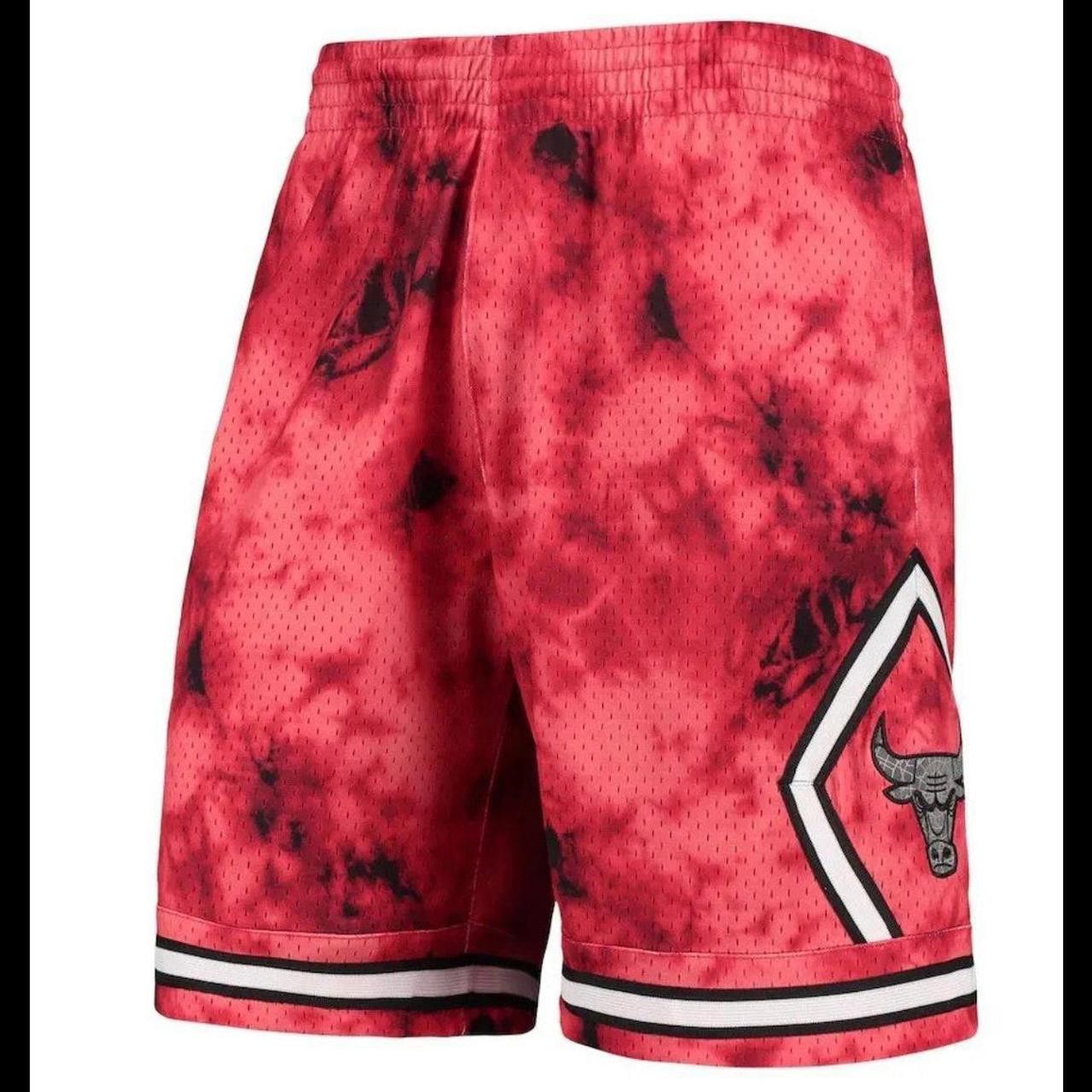 Mitchell & Ness Mitchell Ness Chicago Bulls 95e5 Size US 34 / EU 50 - 2 Thumbnail