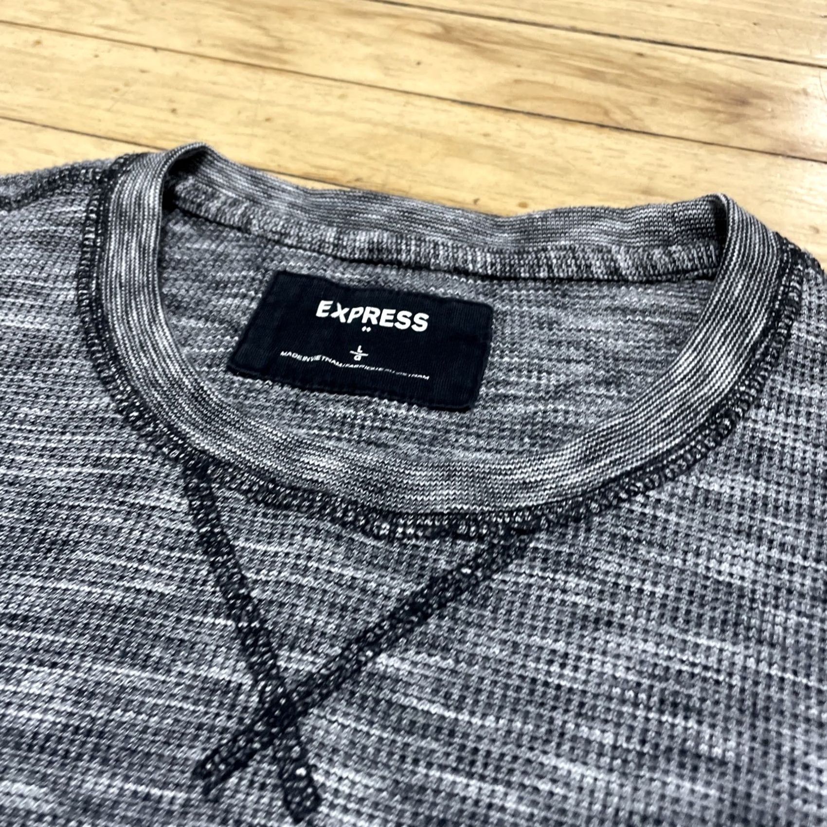 Express VINTAGE Express Y2k Slim Thermal Waffle Knit Sweater Adult L Gray Blue Pique Lion Logo Nylon? Size US L / EU 52-54 / 3 - 4 Thumbnail