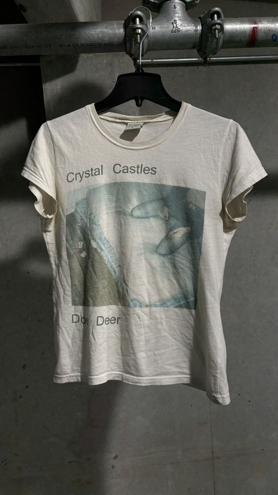 Band Tees Crystal Castles Doe Deer Tee Size US M / EU 48-50 / 2 - 18 Thumbnail