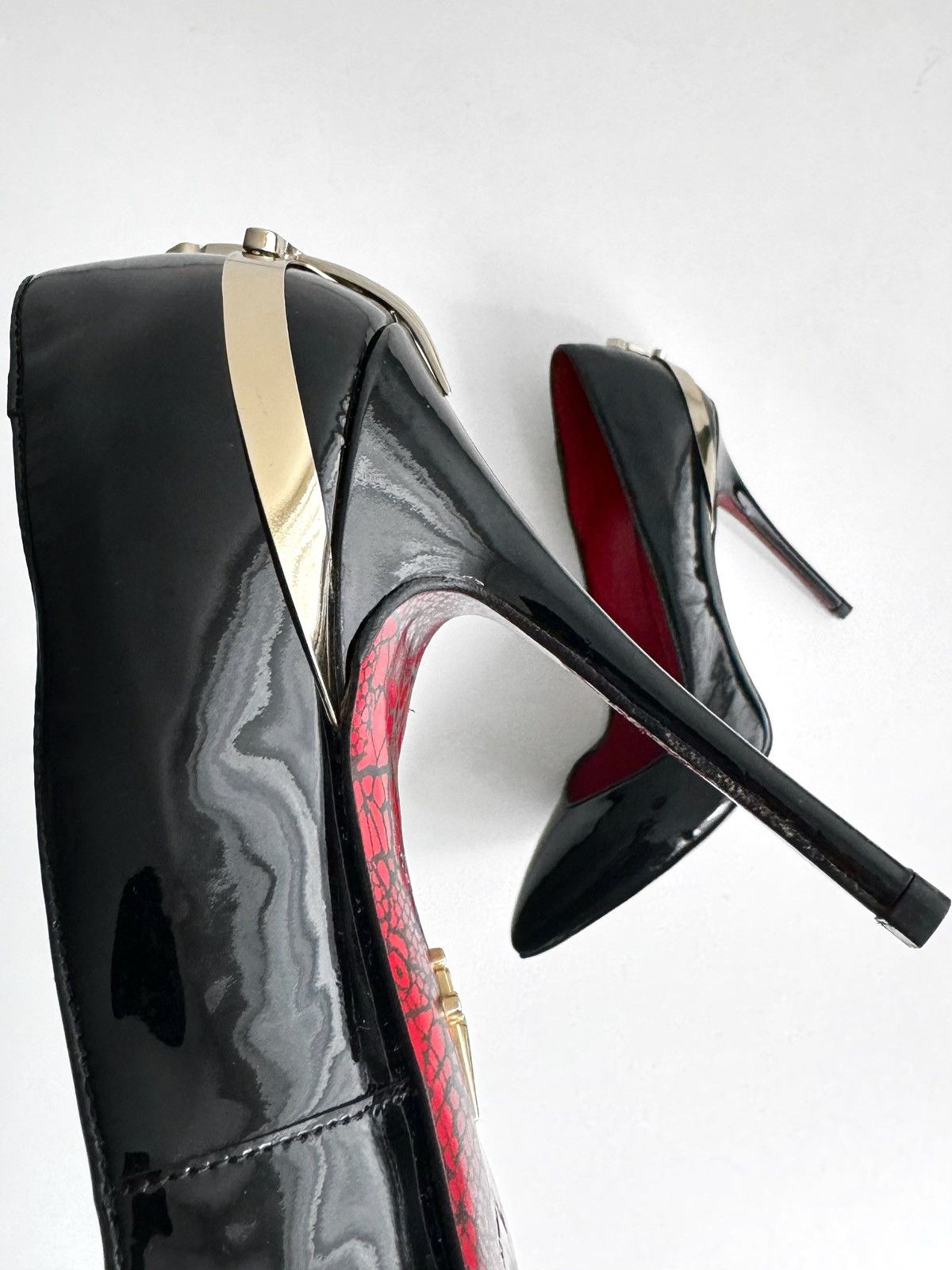 Paciotti Extremely rare black dagger heels with gold heartdetail. Size US 6 / IT 36 - 7 Thumbnail