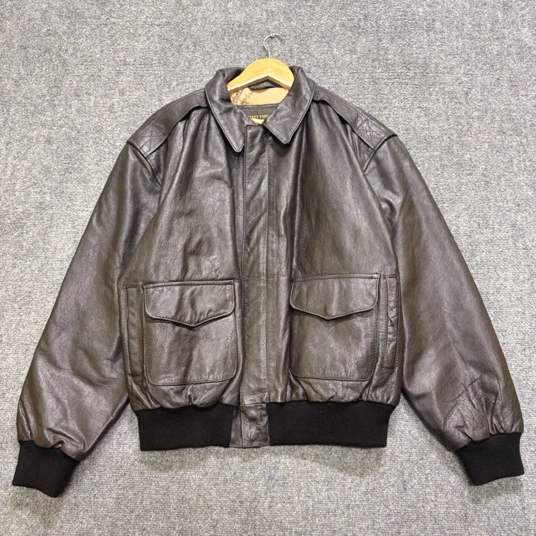 Avirex VINTAGE Avirex A-2 Jacket Mens XL Brown Leather Flight Bomber Air USA 90s print Size US XL / EU 56 / 4 - 2 Thumbnail