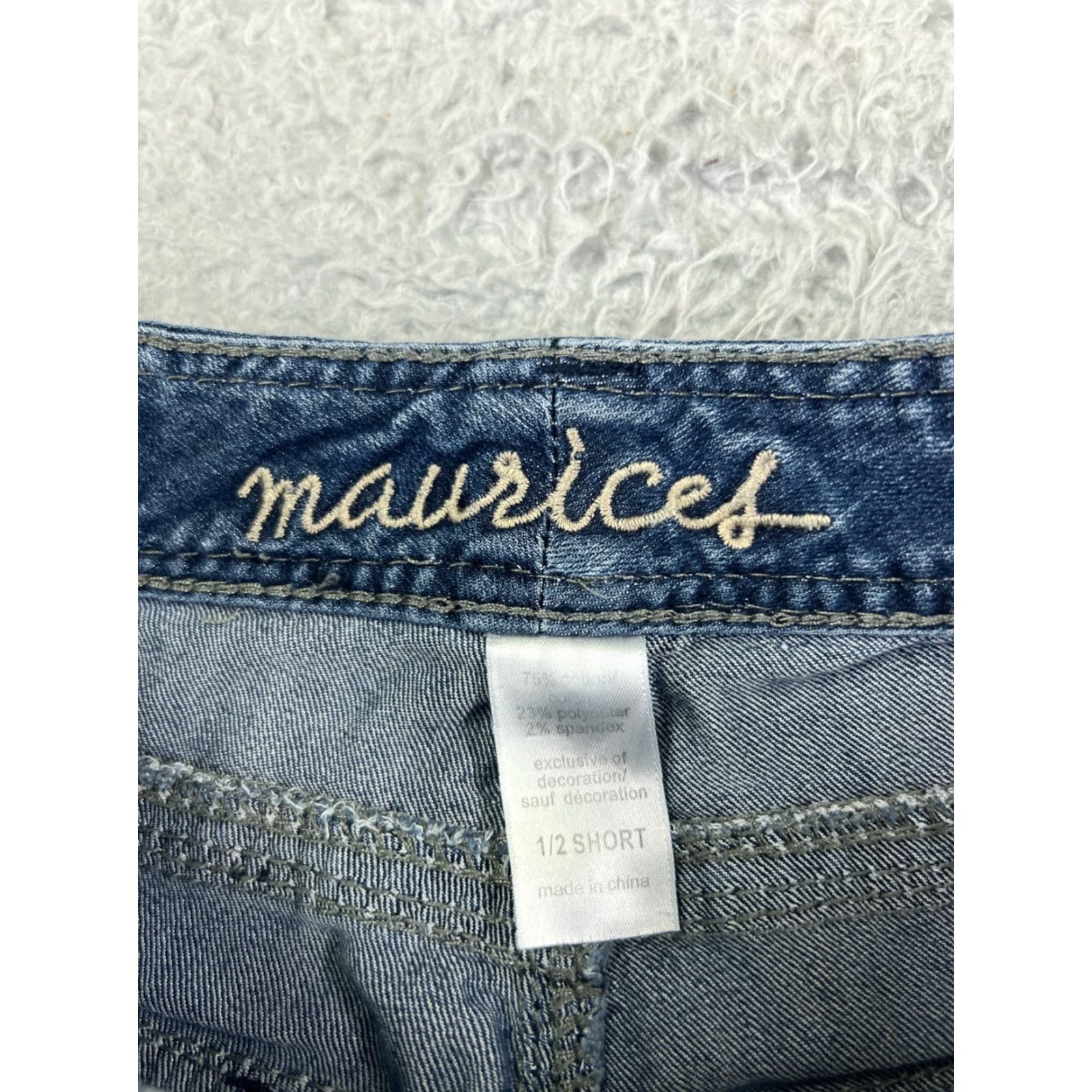 Vintage Maurices Jeans Womens 26x28 Blue Denim Bootcut Western Embroidered 26 Waist 28 Inseam Cotton Blend Regular Size 1 Hat? No. Size 25" / US 0 / IT 36 - 6 Thumbnail