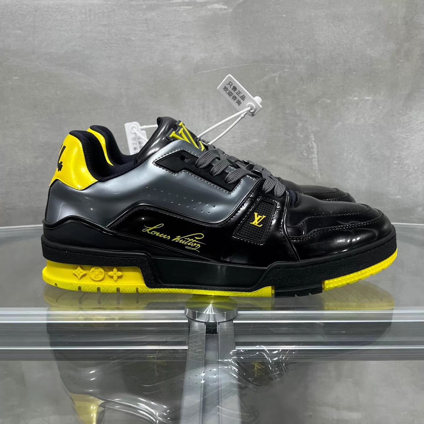 Louis Vuitton LV Trainer Black Yellow Patent Leather Batman UK6/40 Size US 7 / EU 40 - 4 Thumbnail