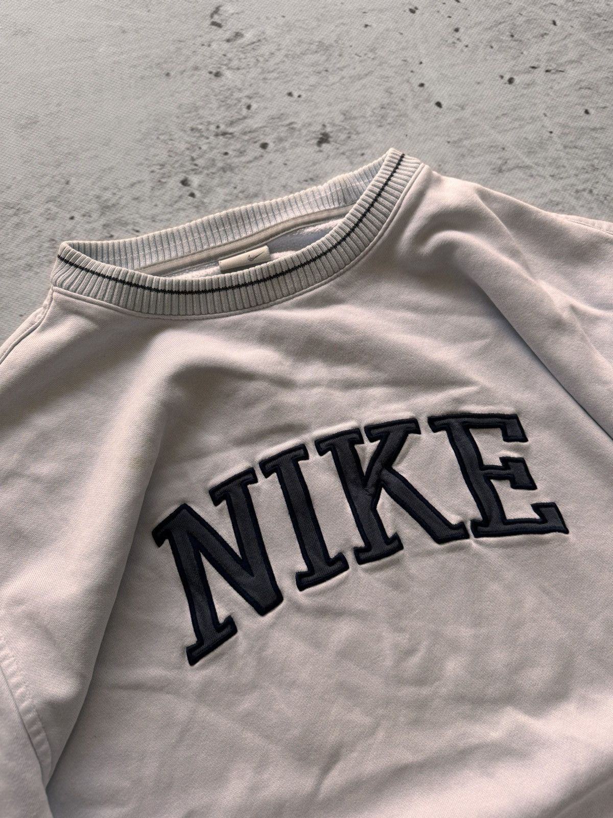 Nike × Vintage NIKE VINTAGE CENTER LOGO OVERSIZE BOXY SWEATSHIRT Size US XL / EU 56 / 4 - 4 Thumbnail