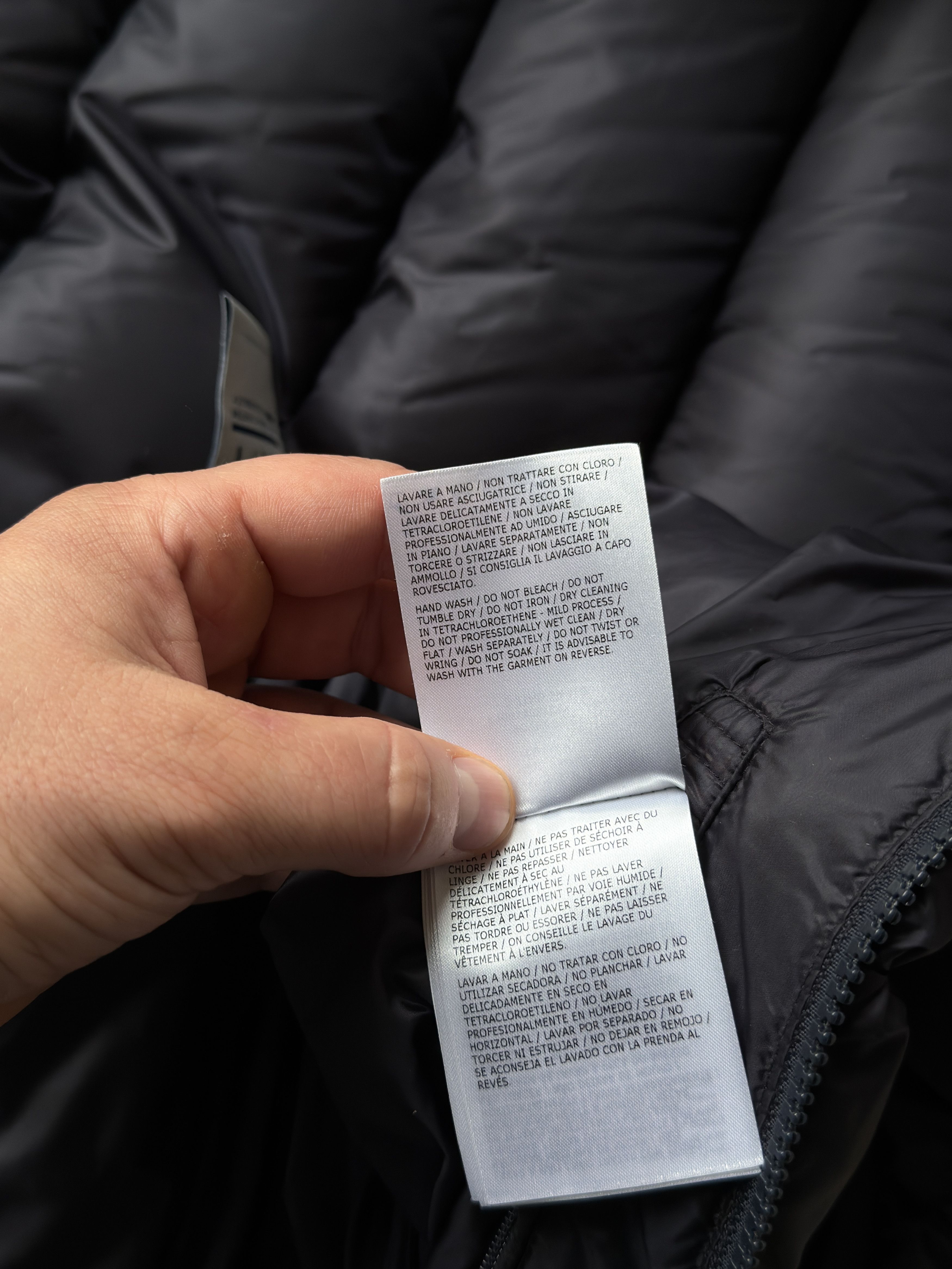 Moncler Moncler Vest | 4 Size US XL / EU 56 / 4 - 8 Thumbnail