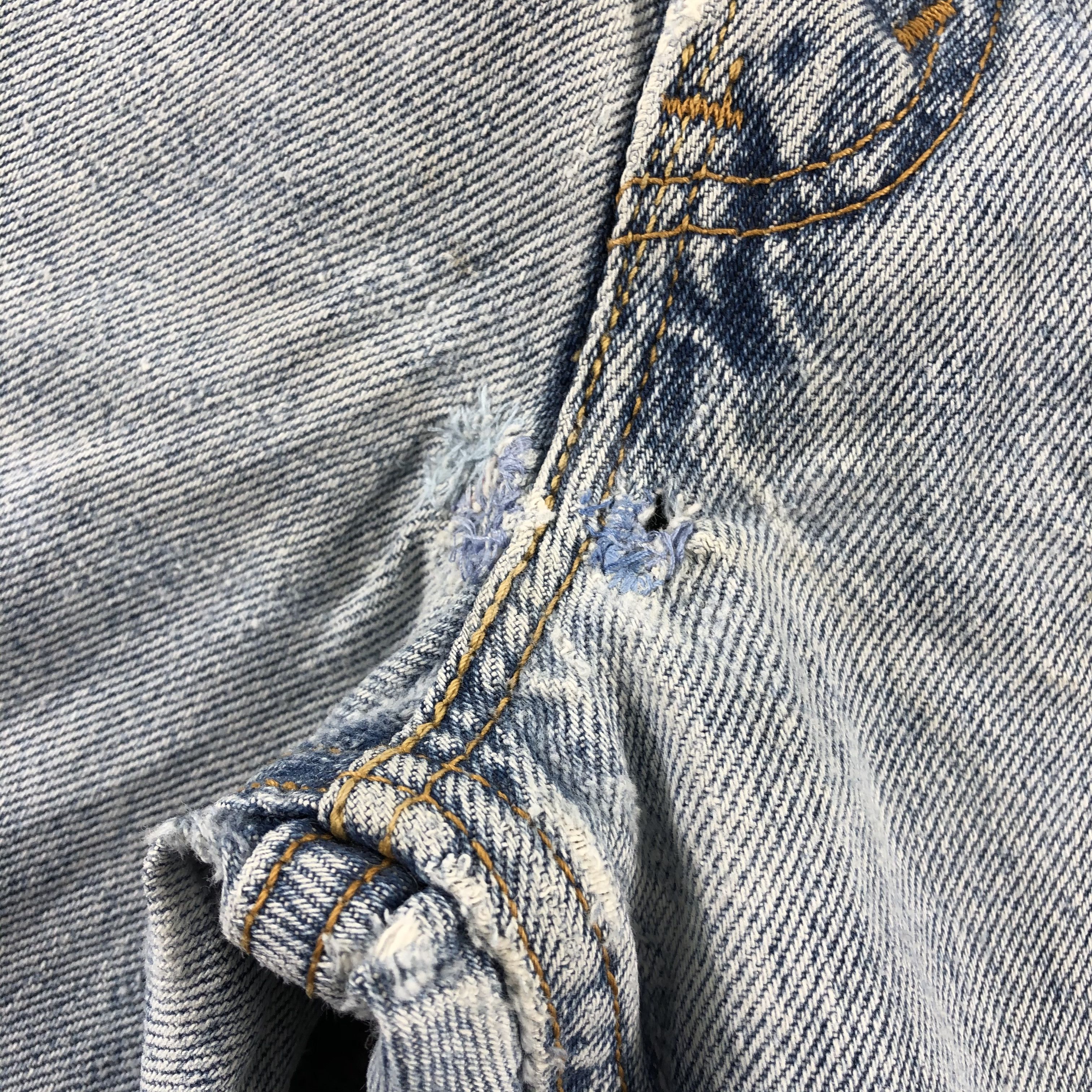 Levi's Vintage Light Wash Levis 550 Jeans-J2541 Size US 37 - 12 Thumbnail