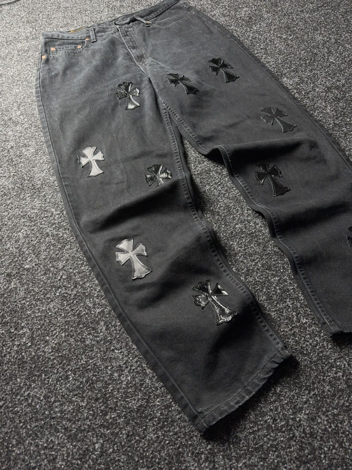Levi's Vintage Clothing Vintage 90s Archival Levi’s Hearts Style Cross Denim Jeans Size US 33 - 2 Thumbnail