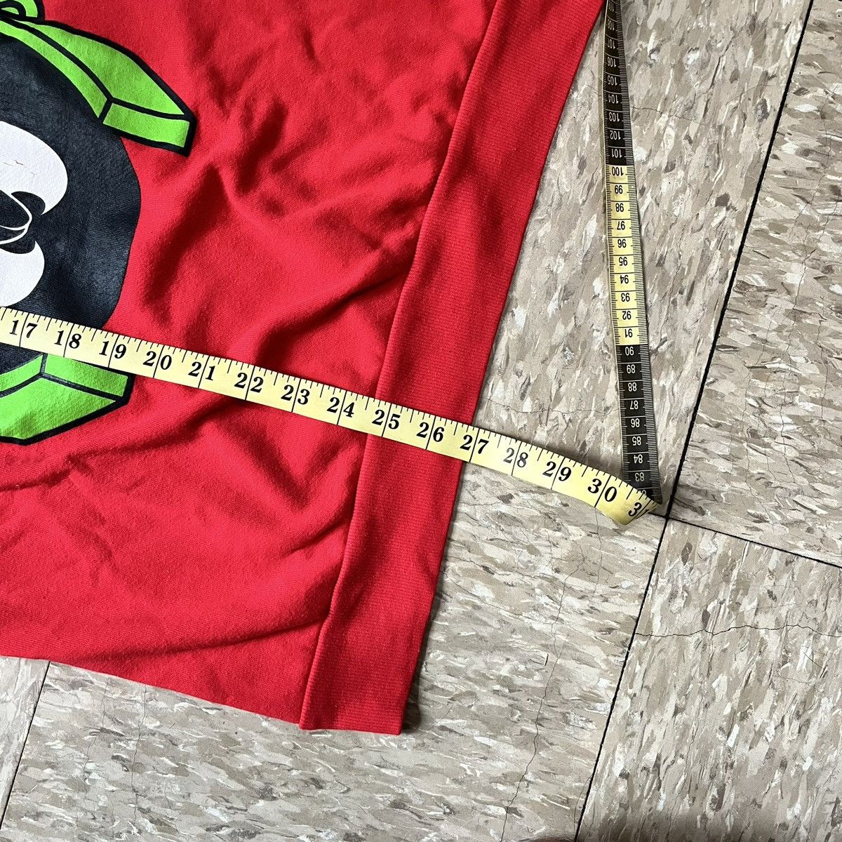 Other Vintage Red Looney Tunes Marvin The Martian Crewneck Size US S / EU 44-46 / 1 - 6 Thumbnail