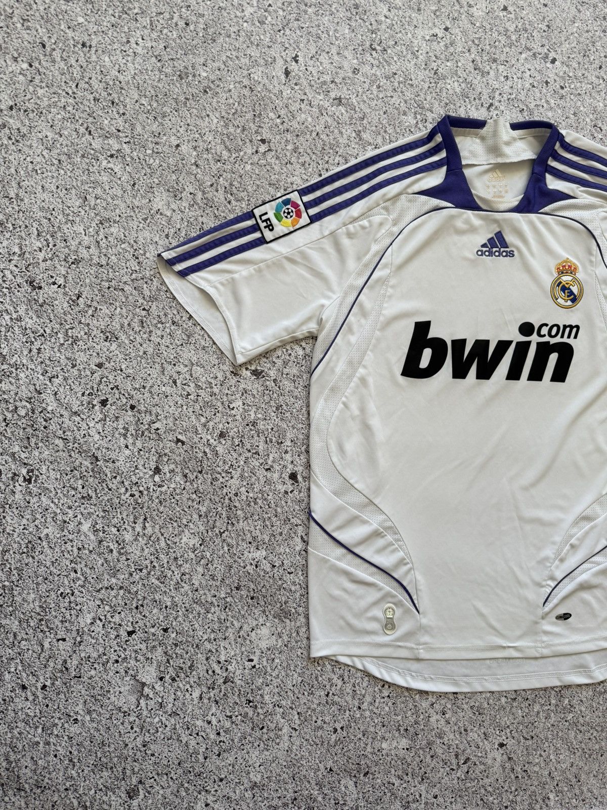 Adidas Vintage Real Madrid 2007 2008 Home Football Soccer Jersey Size US M / EU 48-50 / 2 - 3 Thumbnail