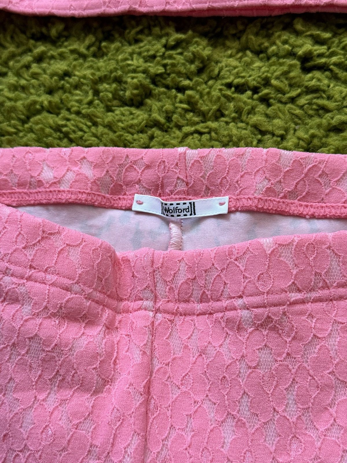 Designer × Wolford Wolford avant Garde crochet pink suit pants + blouse Size S / US 4 / IT 40 - 4 Thumbnail