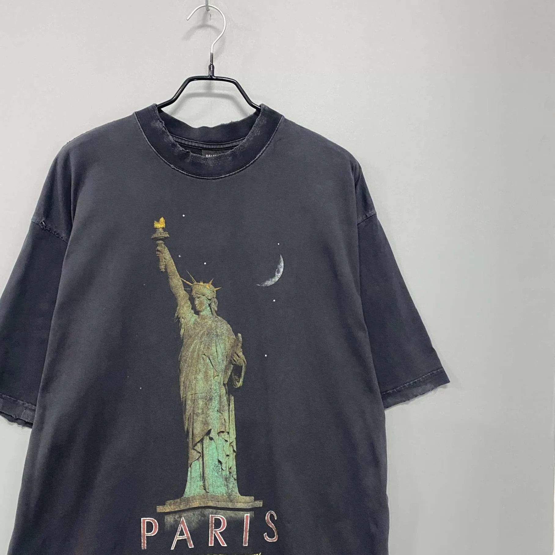 Balenciaga Balenciaga Statue of Liberty Distressed SS Tee S Size US S / EU 44-46 / 1 - 2 Thumbnail