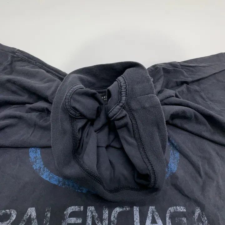 Balenciaga Balenciaga FW23 Distressed Logo Print T-Shirt 0079-2507 Size US XS / EU 42 / 0 - 3 Thumbnail
