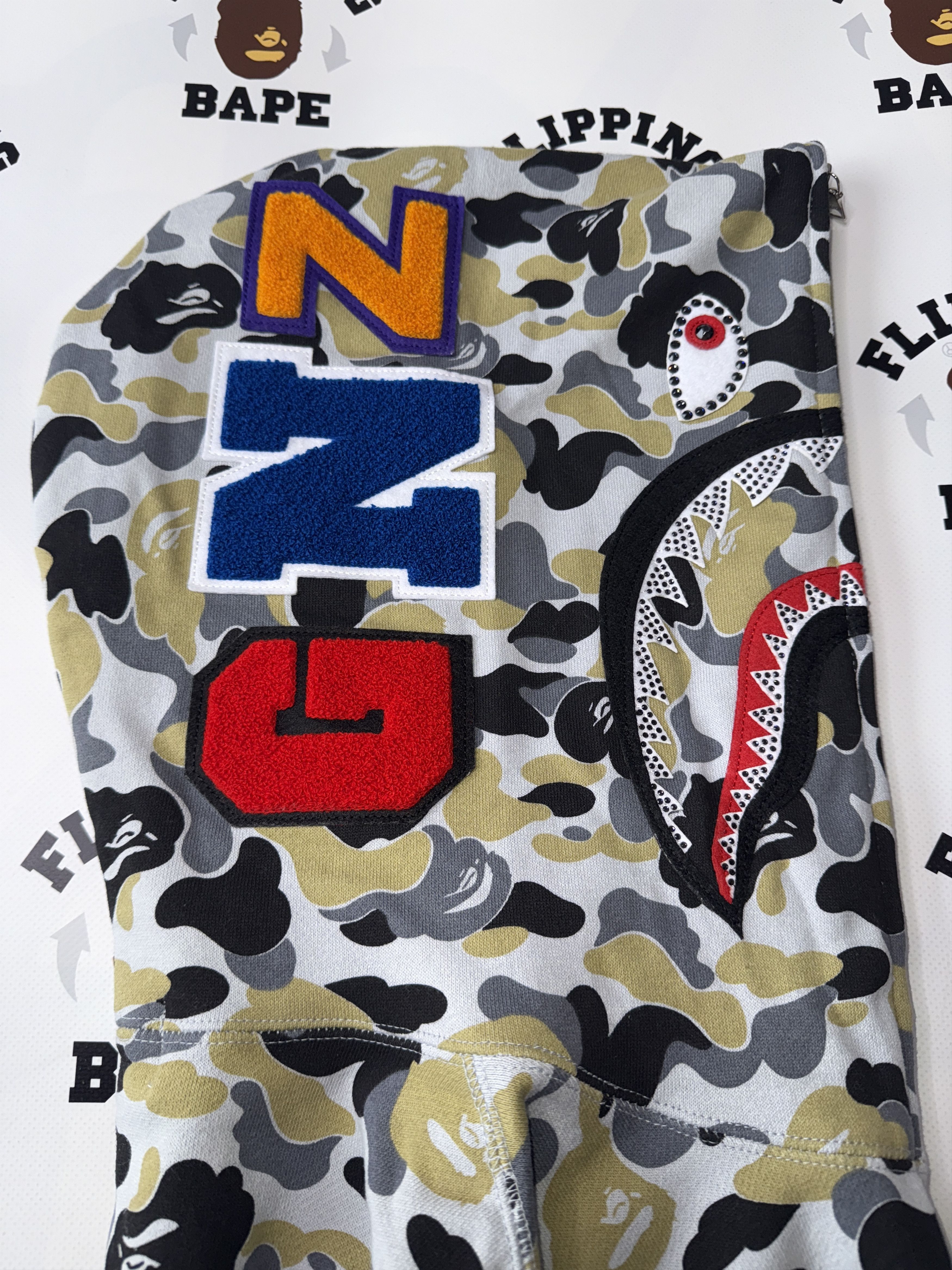 Bape BAPE STORE GINZA OPENING CRYSTAL STONE SHARK FULL ZIP HOODIE Size US M / EU 48-50 / 2 - 6 Thumbnail