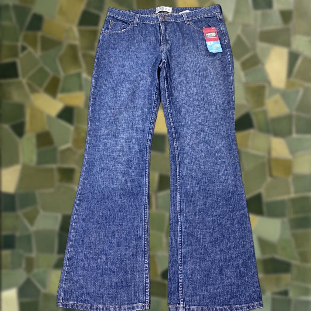 Vintage Signature Levi Strauss Jeans Women 14 Long Blue Low Rise Bootcut Stretch Denim Size 36" / US 14 / IT 50 - 1 Thumbnail