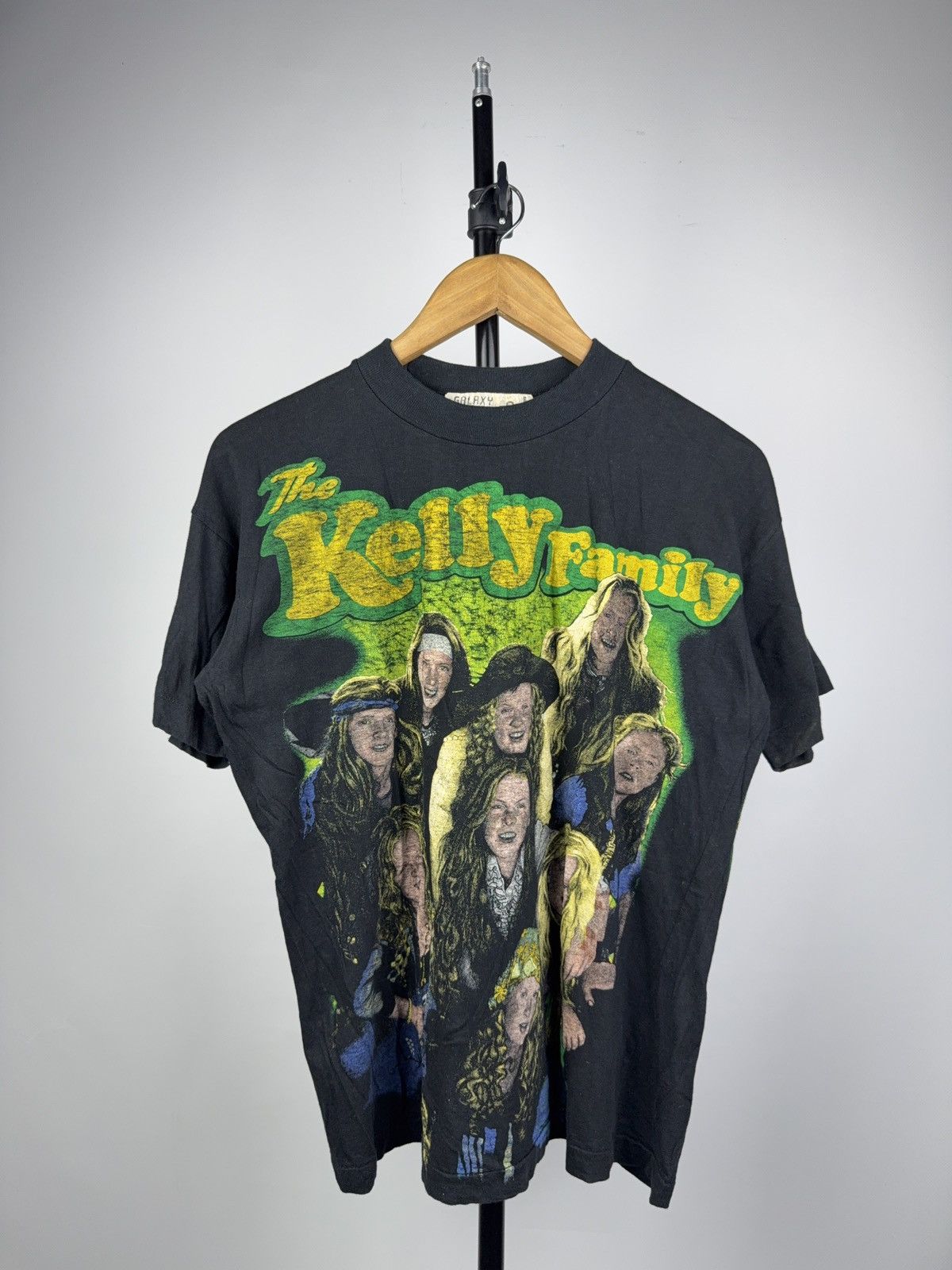 Band Tees Vintage 90s The Kelly Family Tour Double Sided Tee Shirt Size US S / EU 44-46 / 1 - 1 Thumbnail