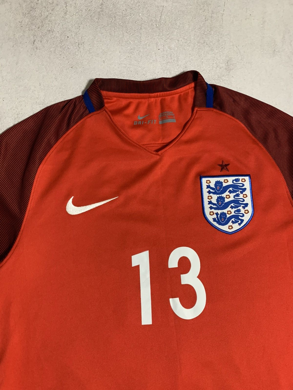 Nike Vintage Nike England Jersey Football Shirt #13 Size US M / EU 48-50 / 2 - 2 Thumbnail