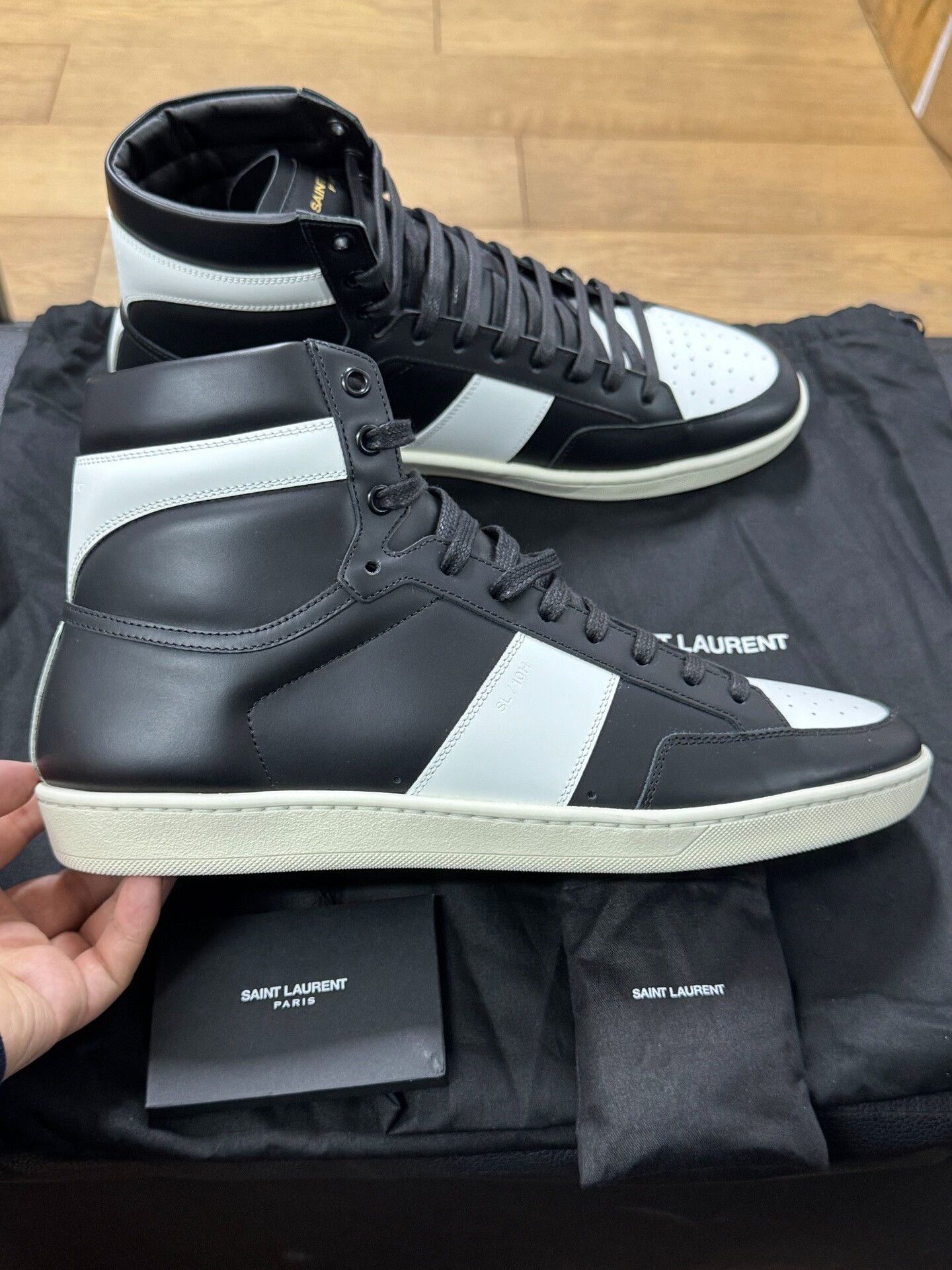 Saint Laurent Paris saint laurent court leather high-top sneakers Size US 10 / EU 43 - 4 Thumbnail